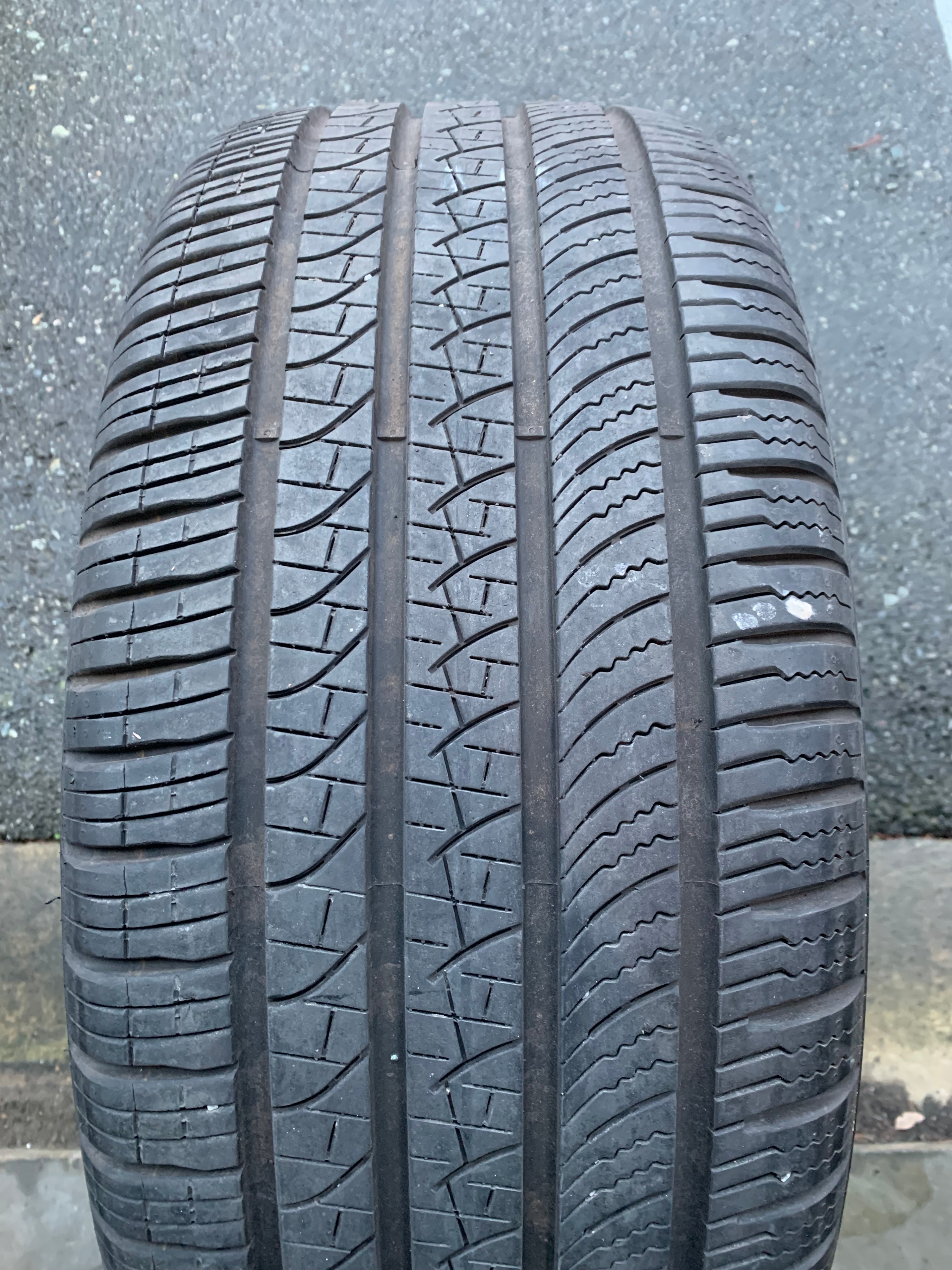 1 x single 275/45/21 M+S 110W Pirelli Scorpion zero AS 95% tread