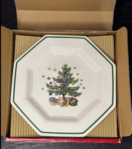Nikko Christmastime Christmas 4 Piece Salad Plates New image indicator(2)