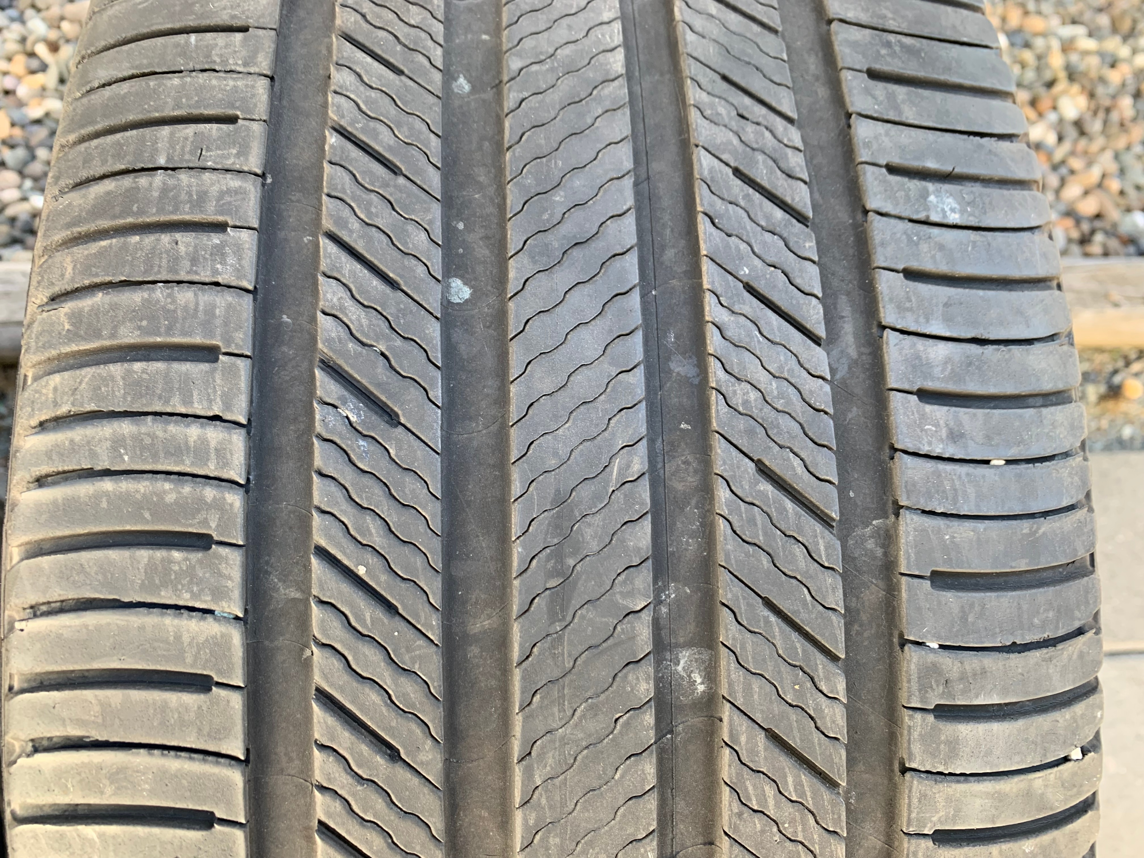 1 x single 275/45/20 M+S 110V Michelin premier LTX w 50% tread - photo 2