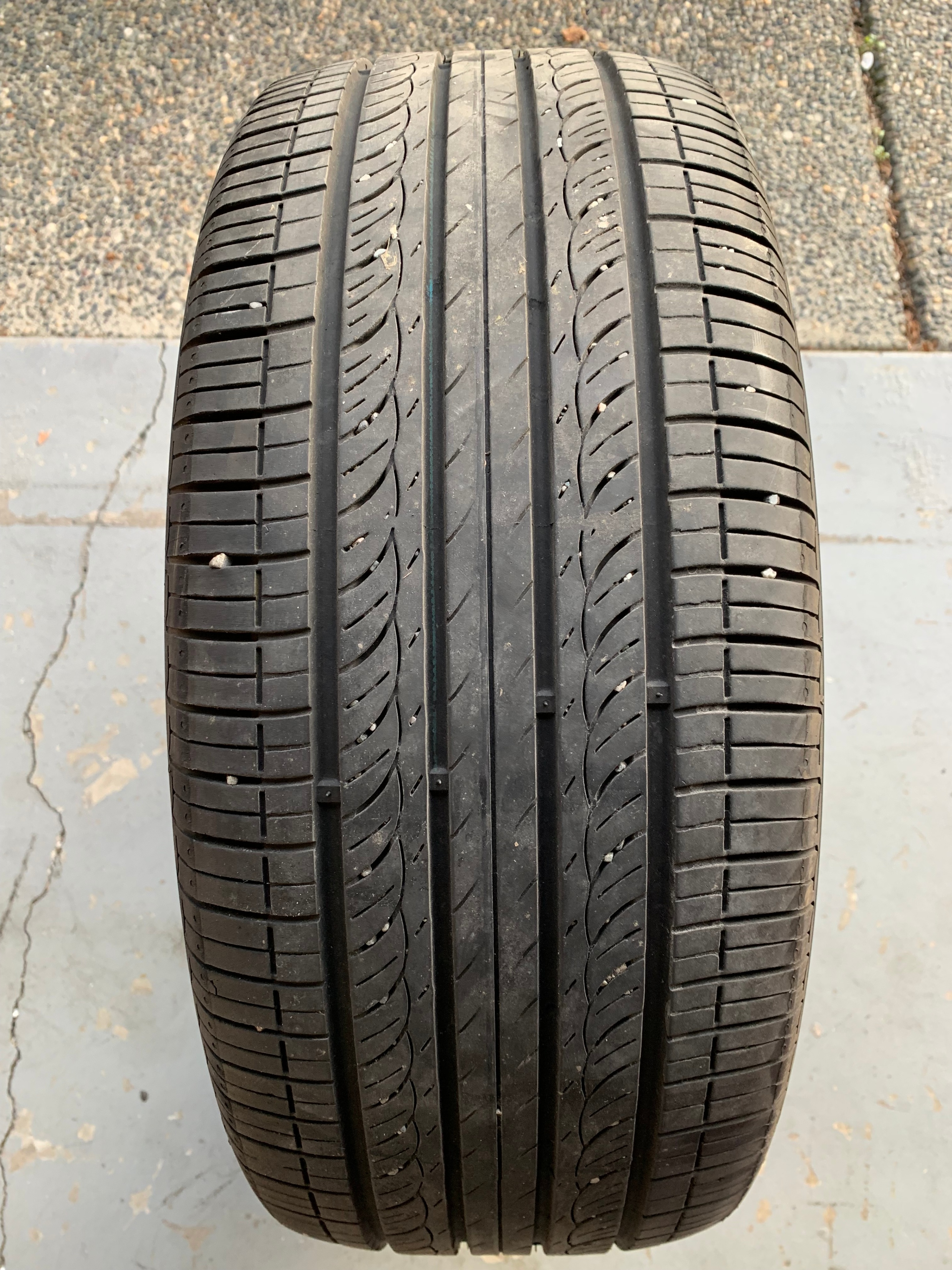 1 x single 205/45/17 88V M+S Hankook Optimo H426 RFT w 60% tread