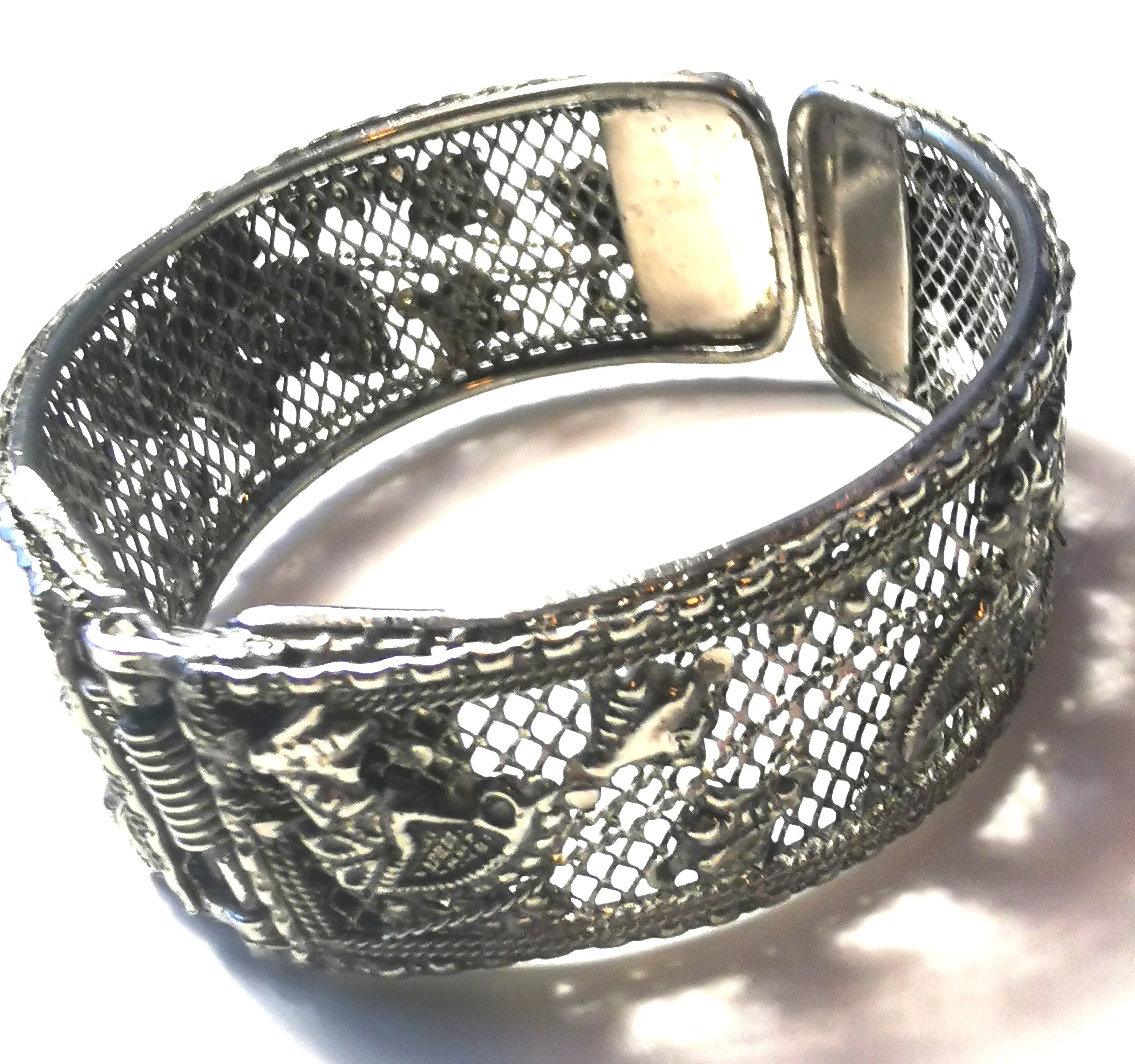 Asian Dragon Cuff Bracelet Vintage Intricate - Silver Tone Mesh image indicator(2)