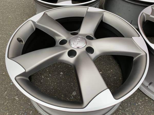 Set of 21x9" Genuine Audi Q7 4L0601025CE ET60 5x130 rims as new - photo 4