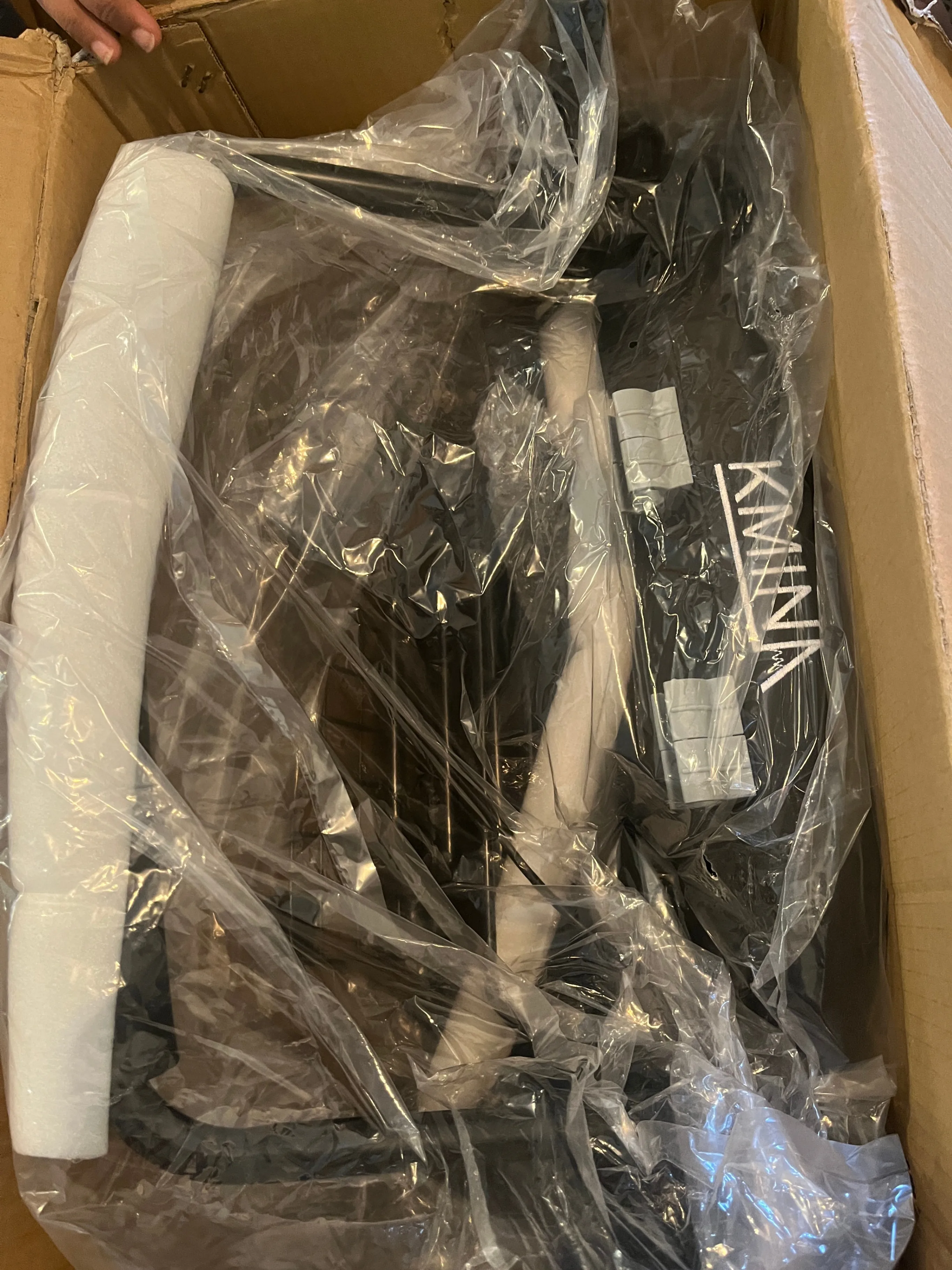 Lightweight Folding Rollator Walker with Seat & Brakes image indicator(8)