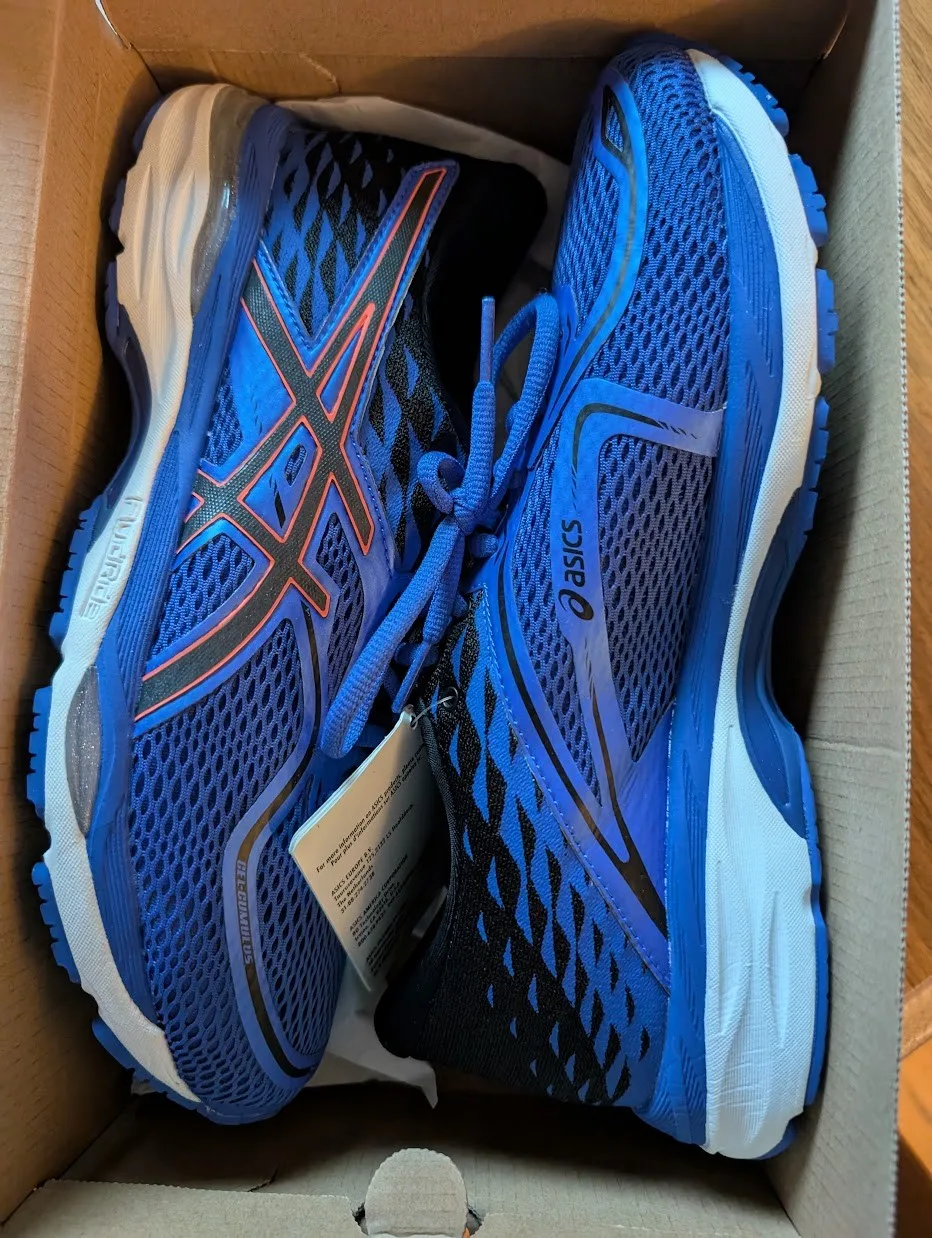 Asics runners thumbnail