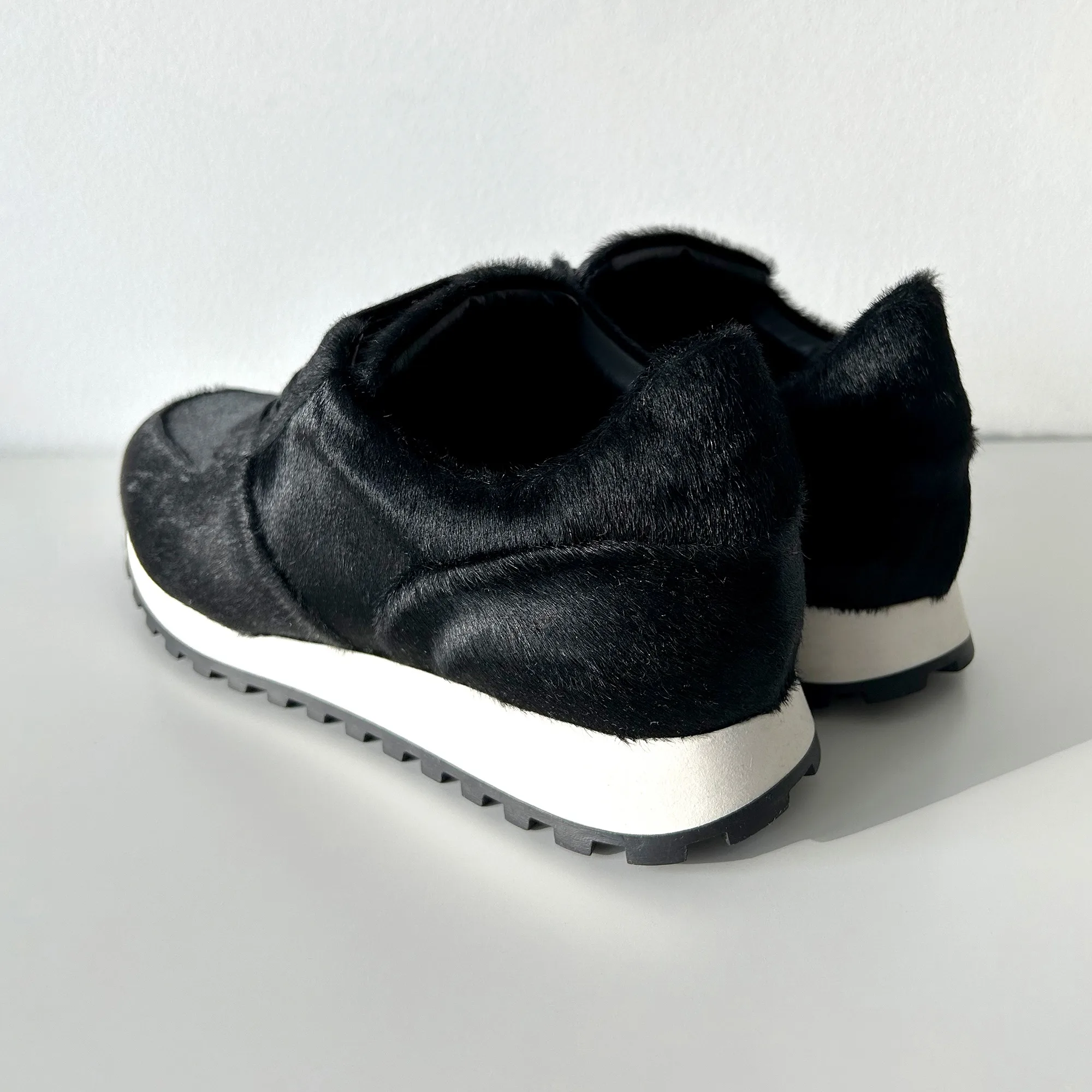 [RARE] Wings+Horns Calf Hair Trainer (US 8.5~9) image indicator(2)