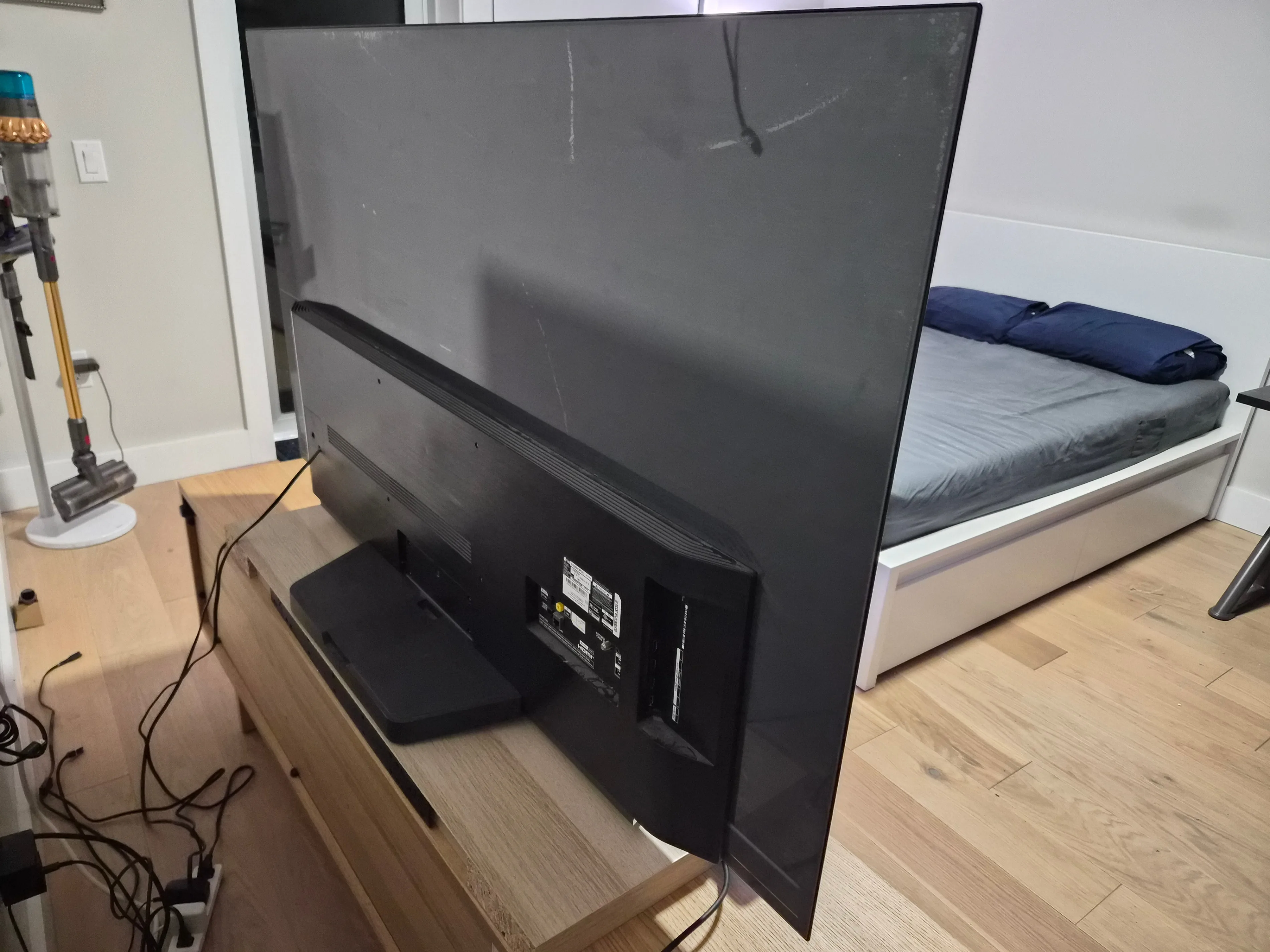 LG CX OLED 65" TV – Excellent Condition – No Damage image indicator(5)