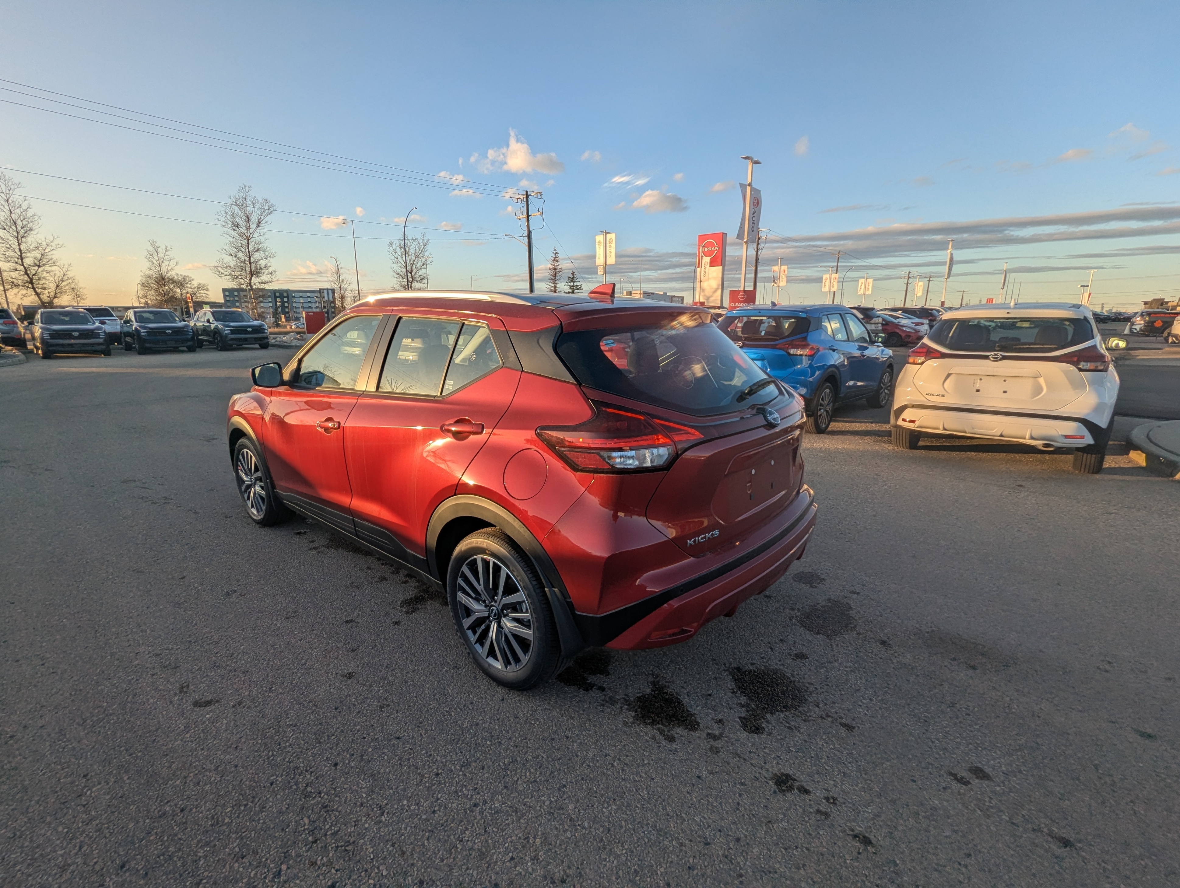 2025 Nissan Kicks Play SV - photo 3