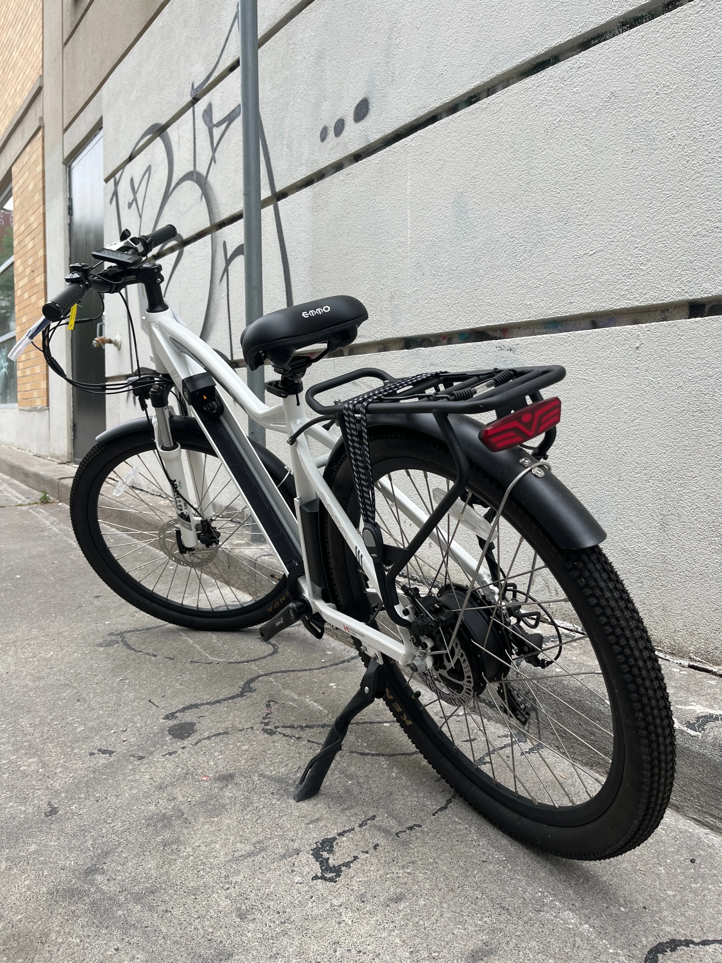 EMMO Monta C Electric Bicycle | Showroom Demo / Full Warranty image indicator(4)