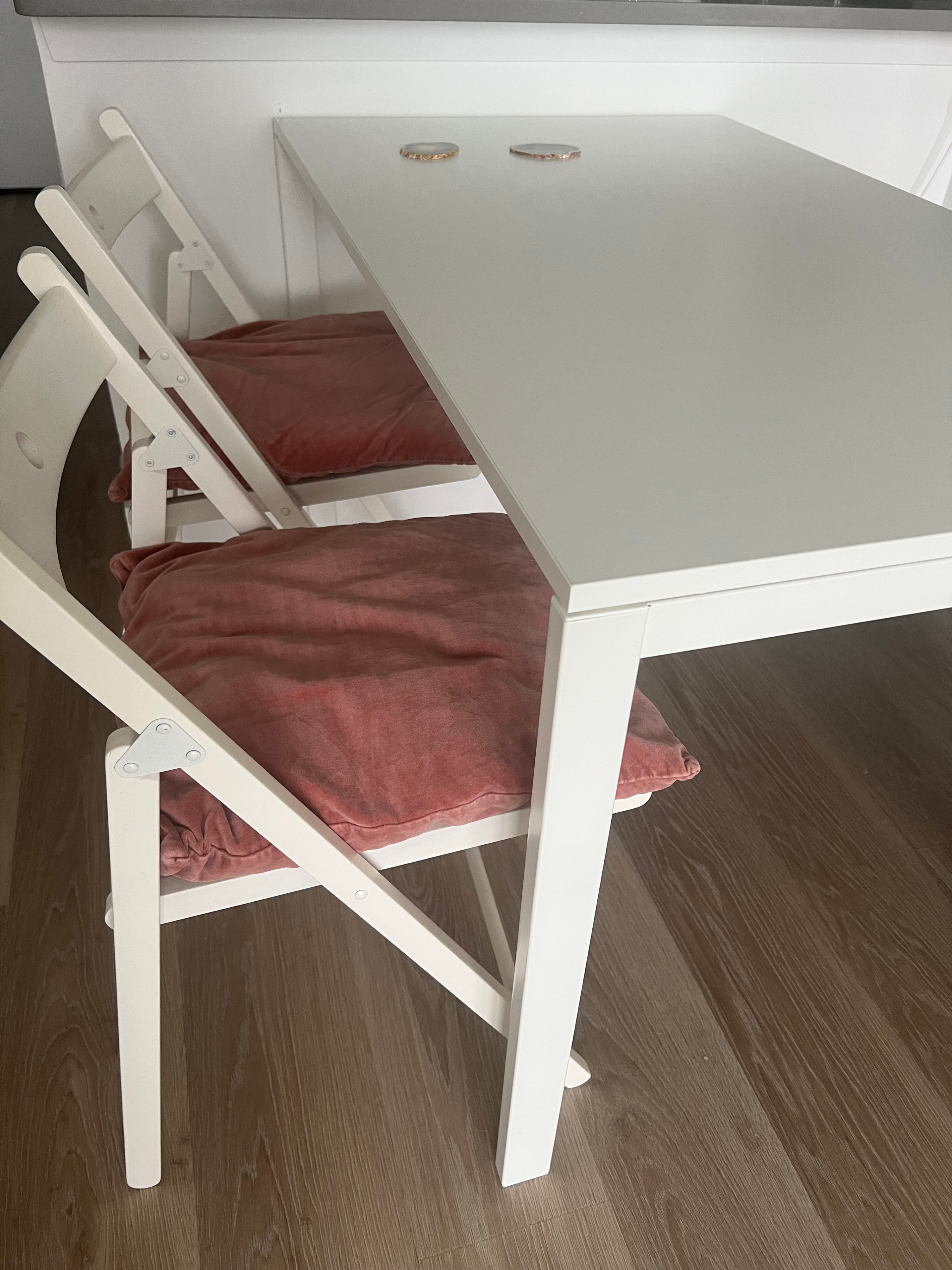 Folding Dining Chairs for Guests, 2 Pack, White + Free Pillows