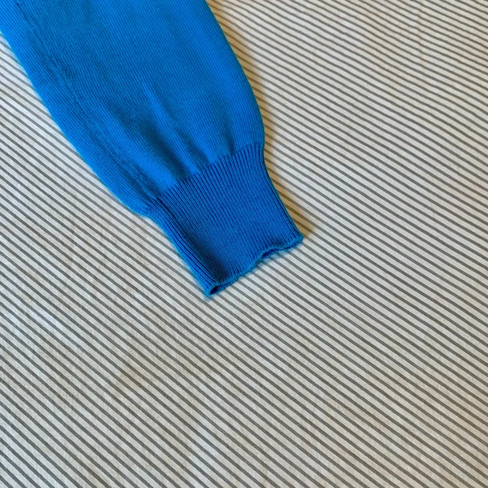 polo V-neck sweaters image indicator(3)