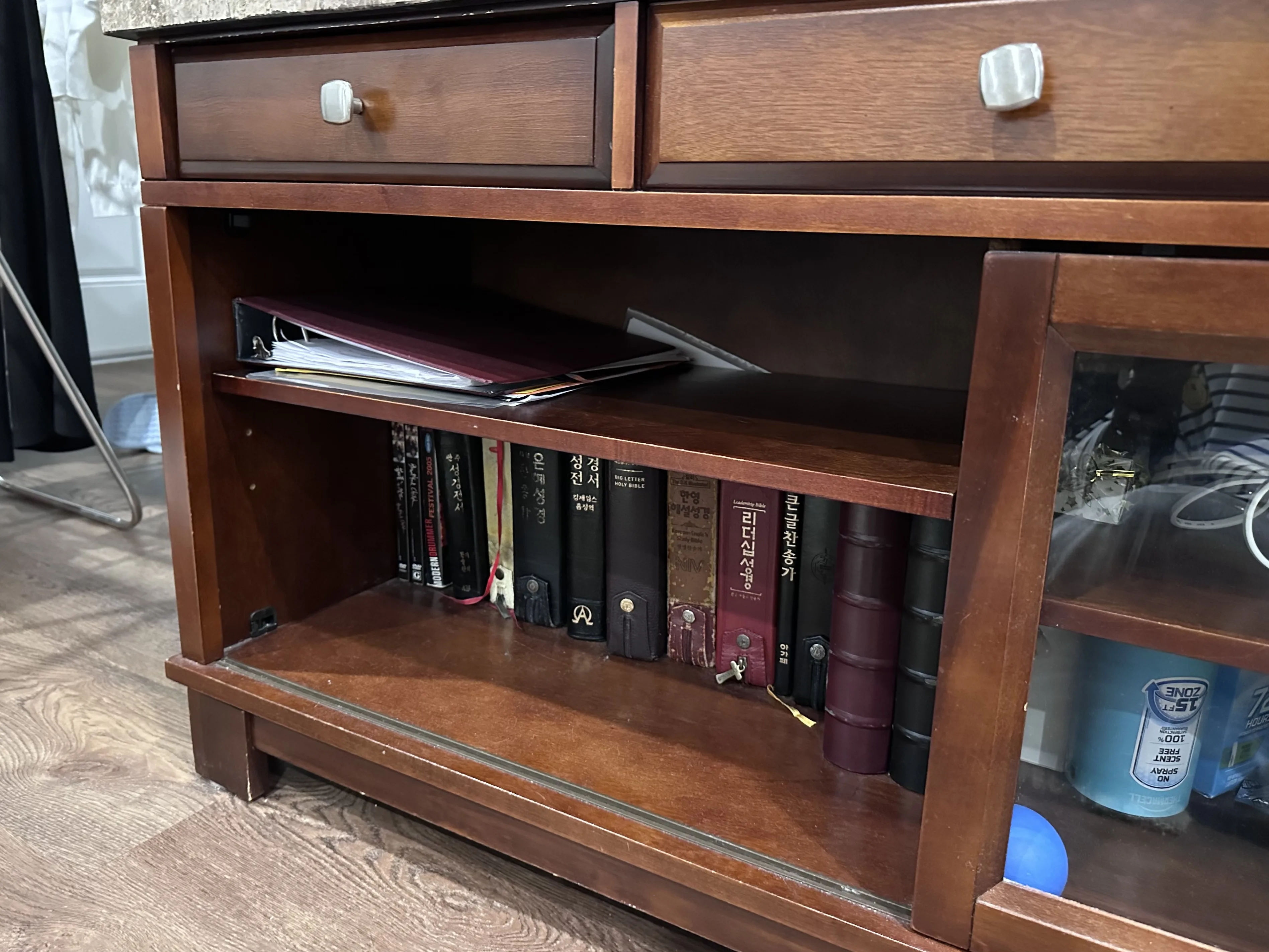 TV Stand Table/ Book Shelf image indicator(5)