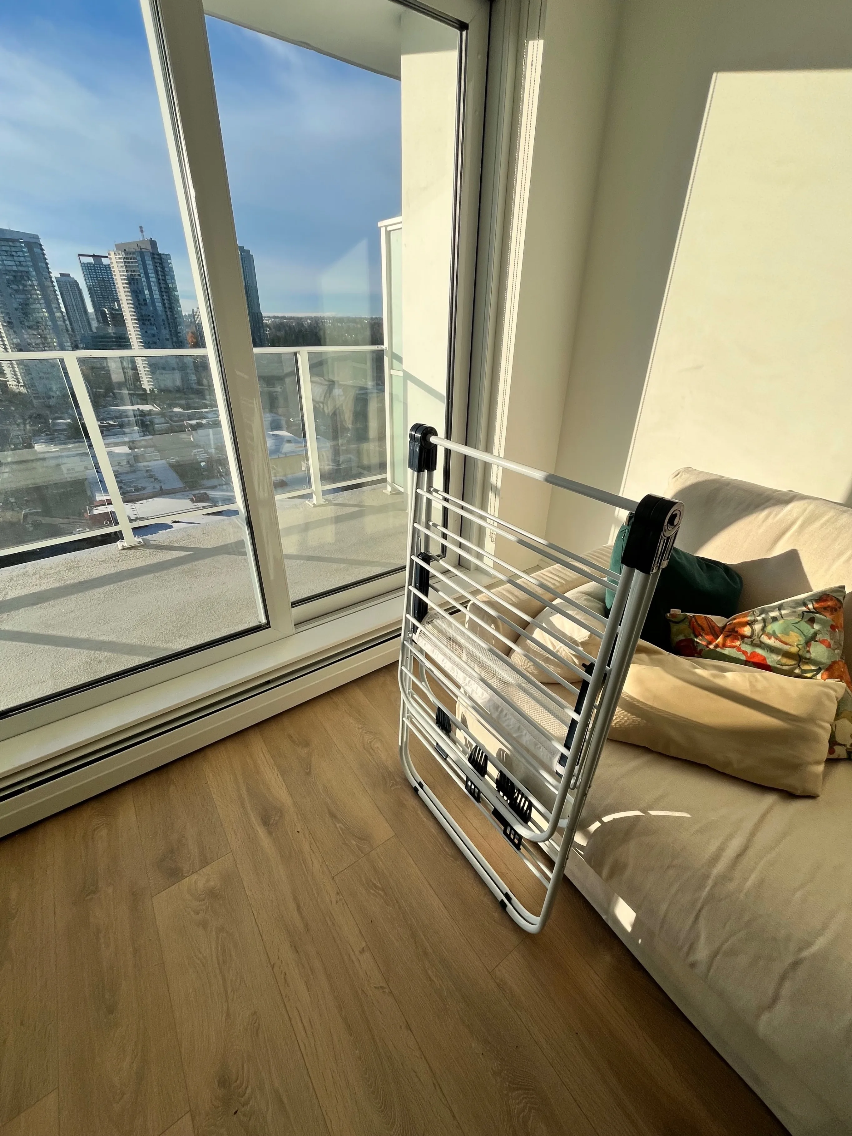 Moving sale! Drying Rack, 43 feet of drying space image indicator(8)