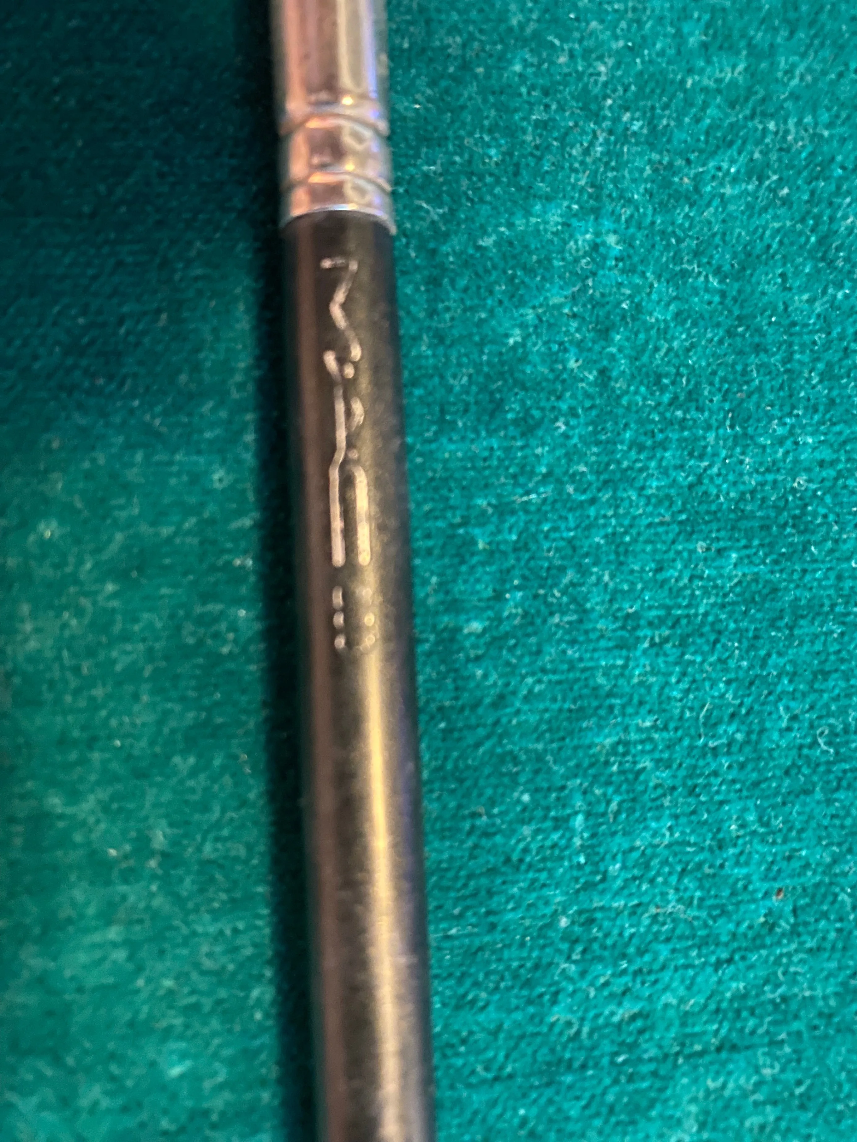 MAC 213 Natural Hair Eye Shadow Brush Fluff Blending Brush image indicator(2)