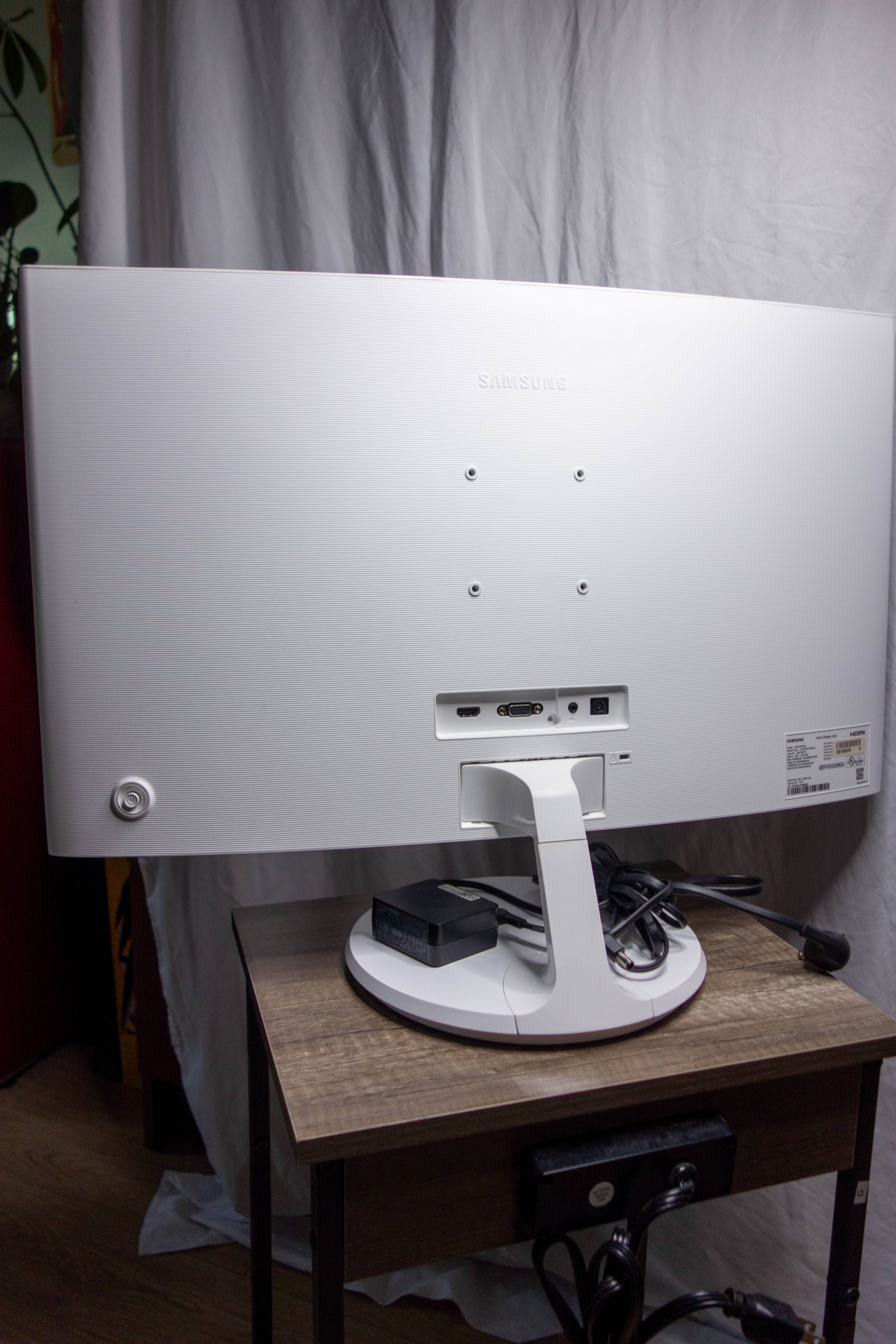 SAMSUNG curved monitor refubrished, model:C27F391FHN - photo 3