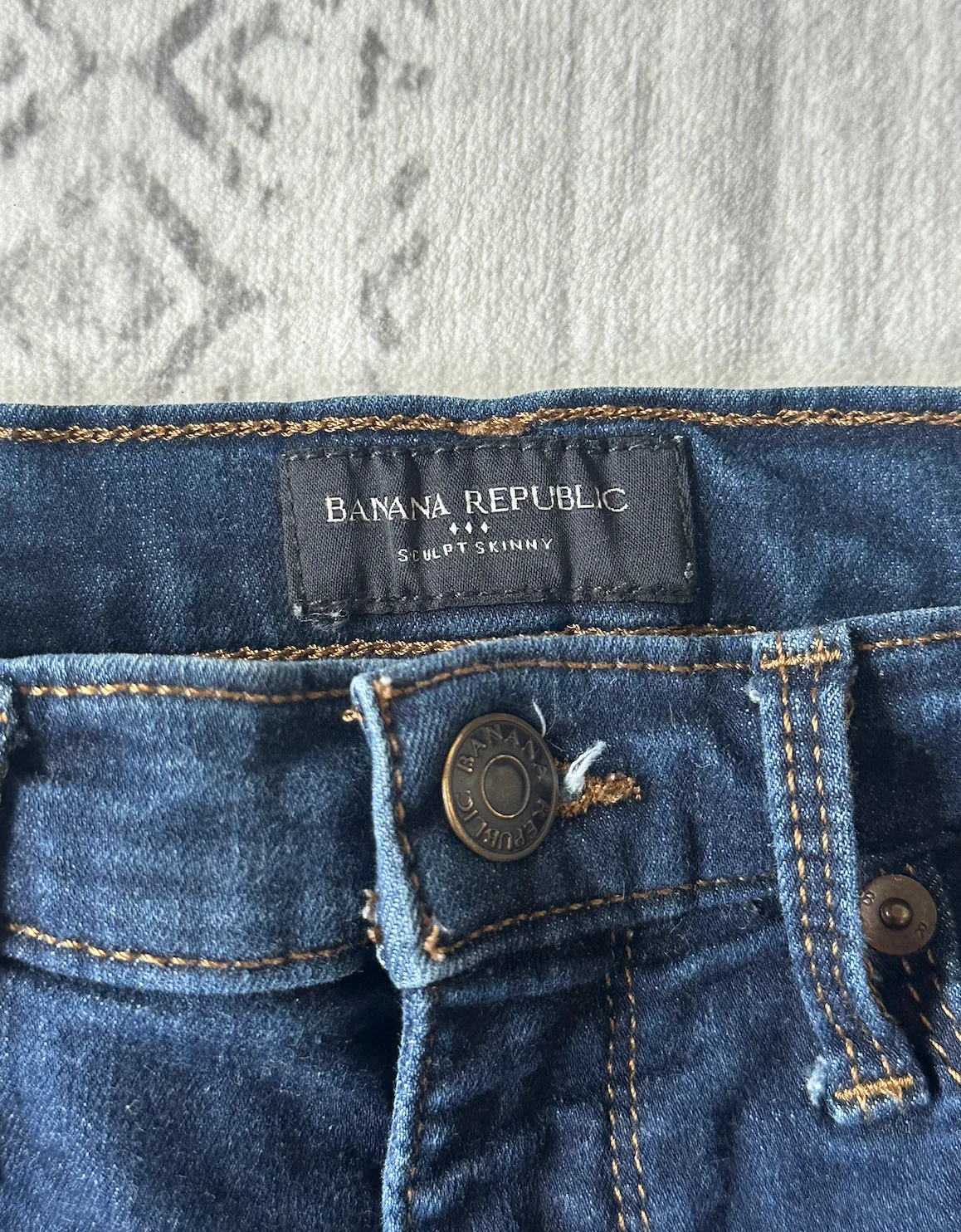 [closet cleanout] - BANANA REPUBLIC jeans image indicator(3)