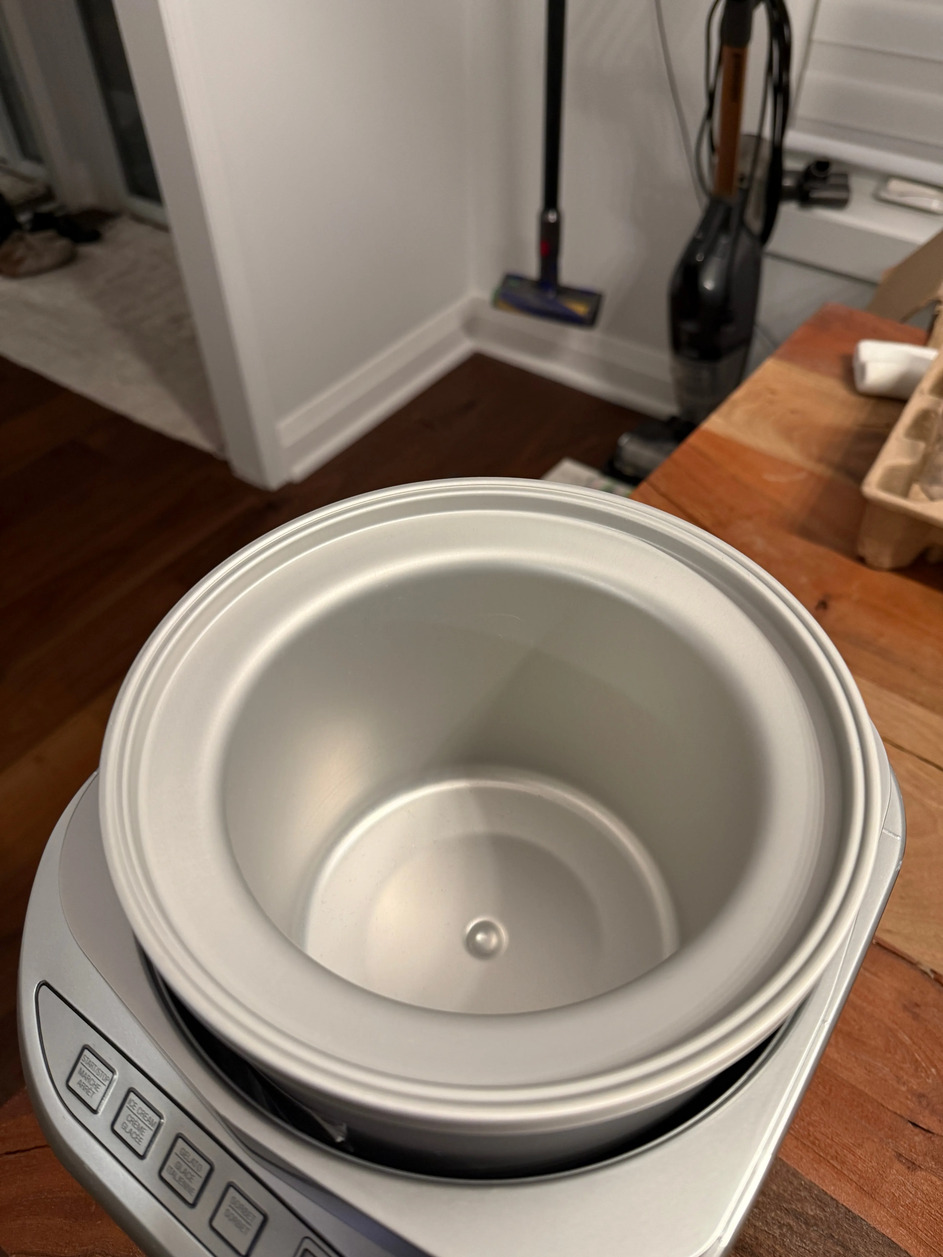 Cuisinart Gelateria Ice Cream & Gelato Maker (2 QT) image indicator(3)