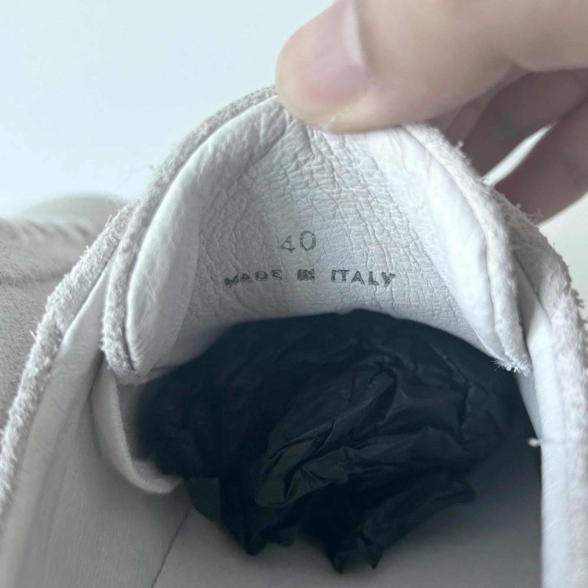 [RARE] Wings+Horns Suede Court Low (US 8) image indicator(8)