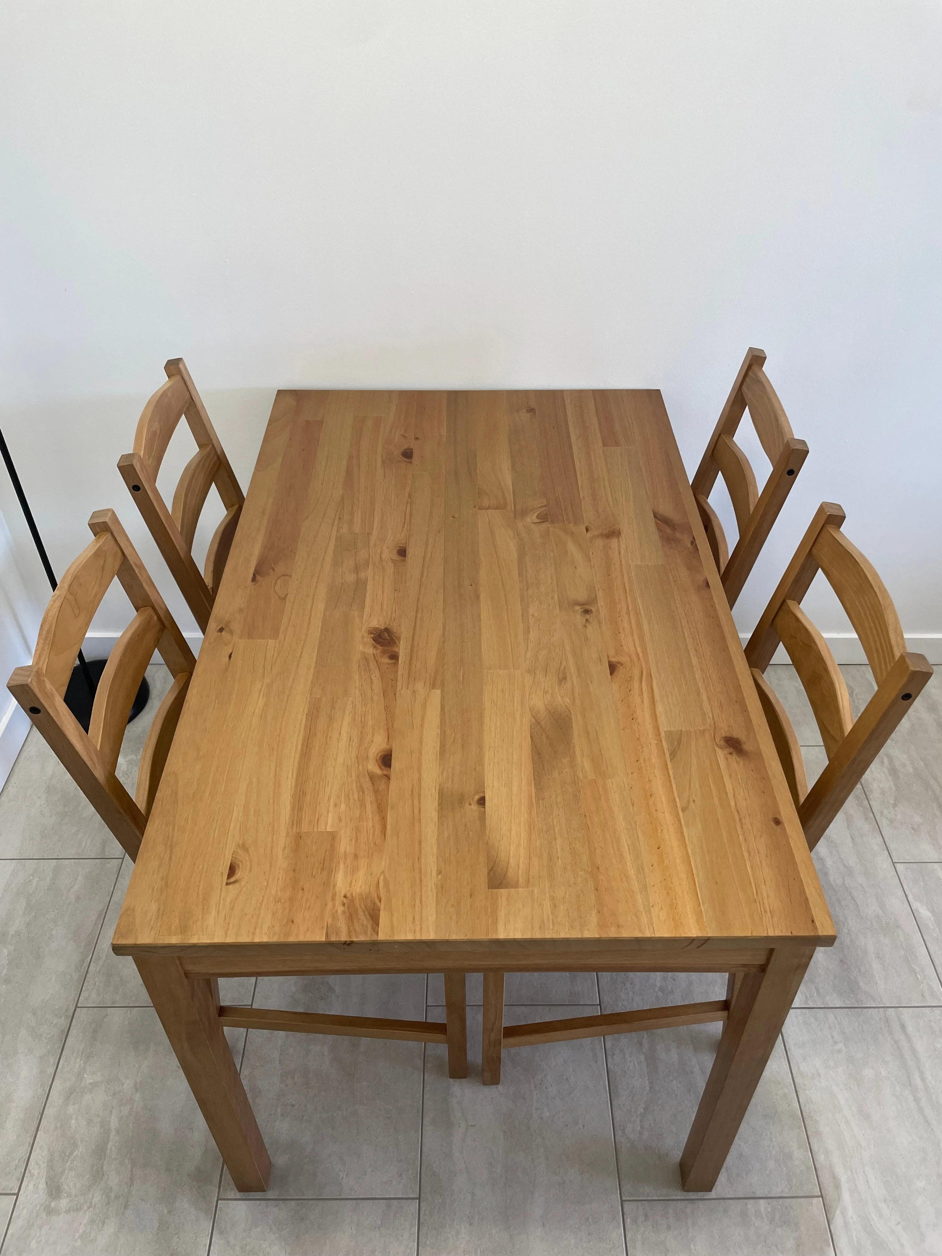 Table & 4 Chairs Set