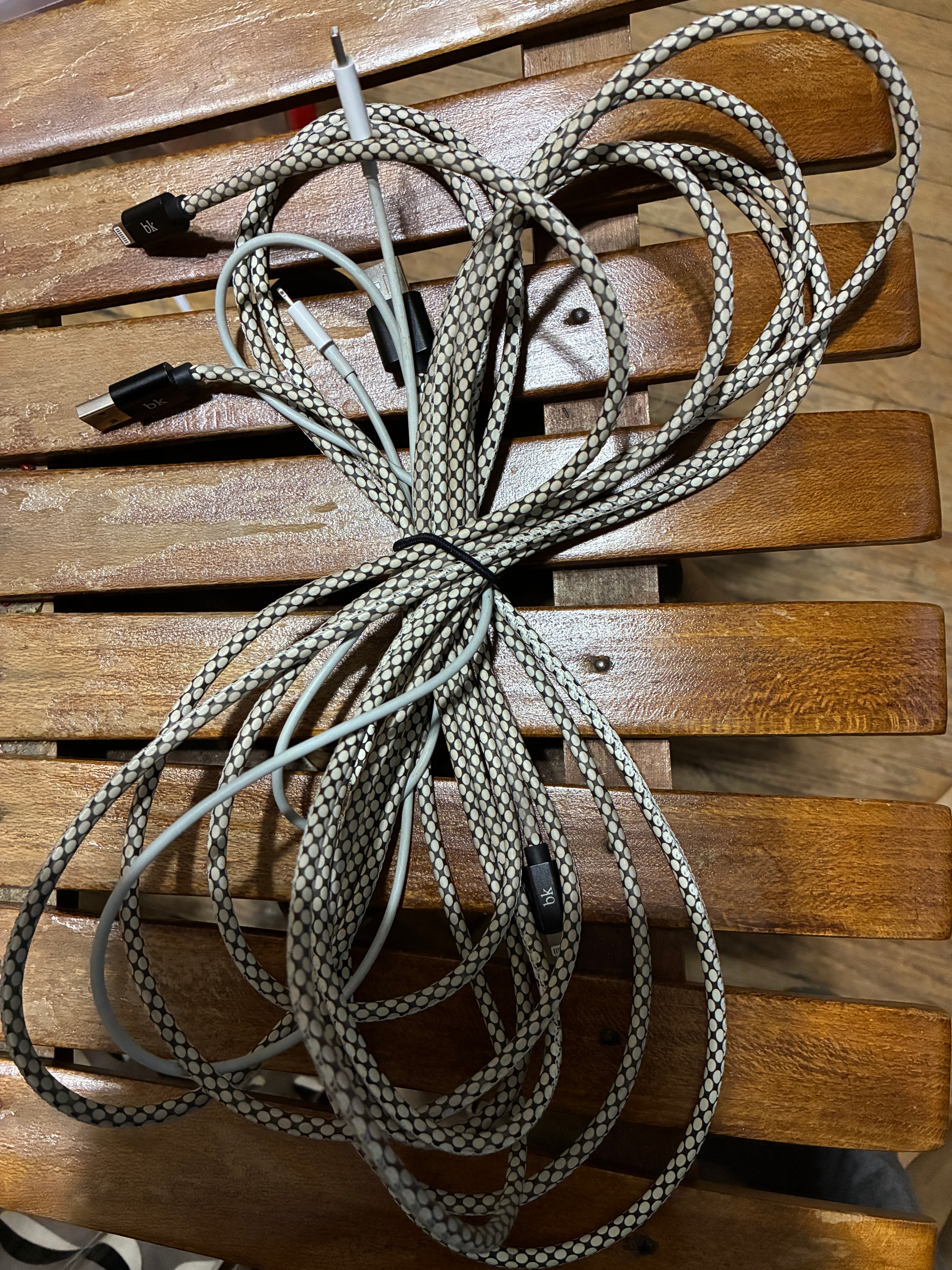 3 Lightning cables