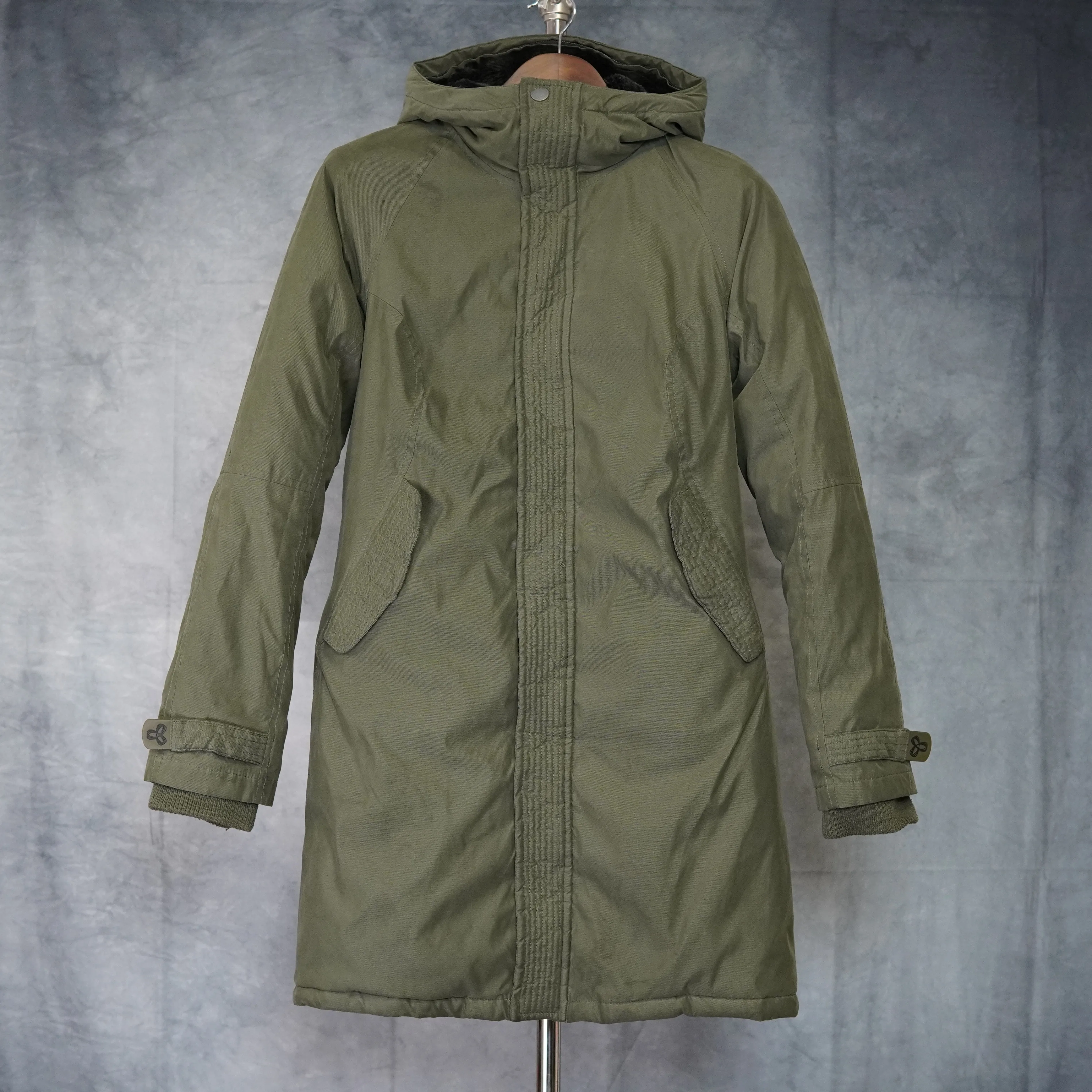 TNA (by Aritzia) Aspen Parka – Sage Green – Faux Fur Lining