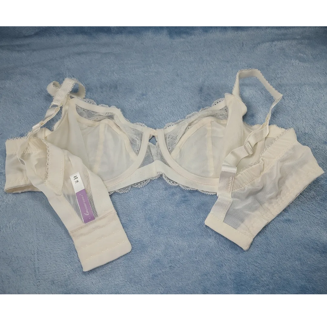 Amoureuse Lace-Trim Underwire, Ivory, 38C Bra image indicator(8)