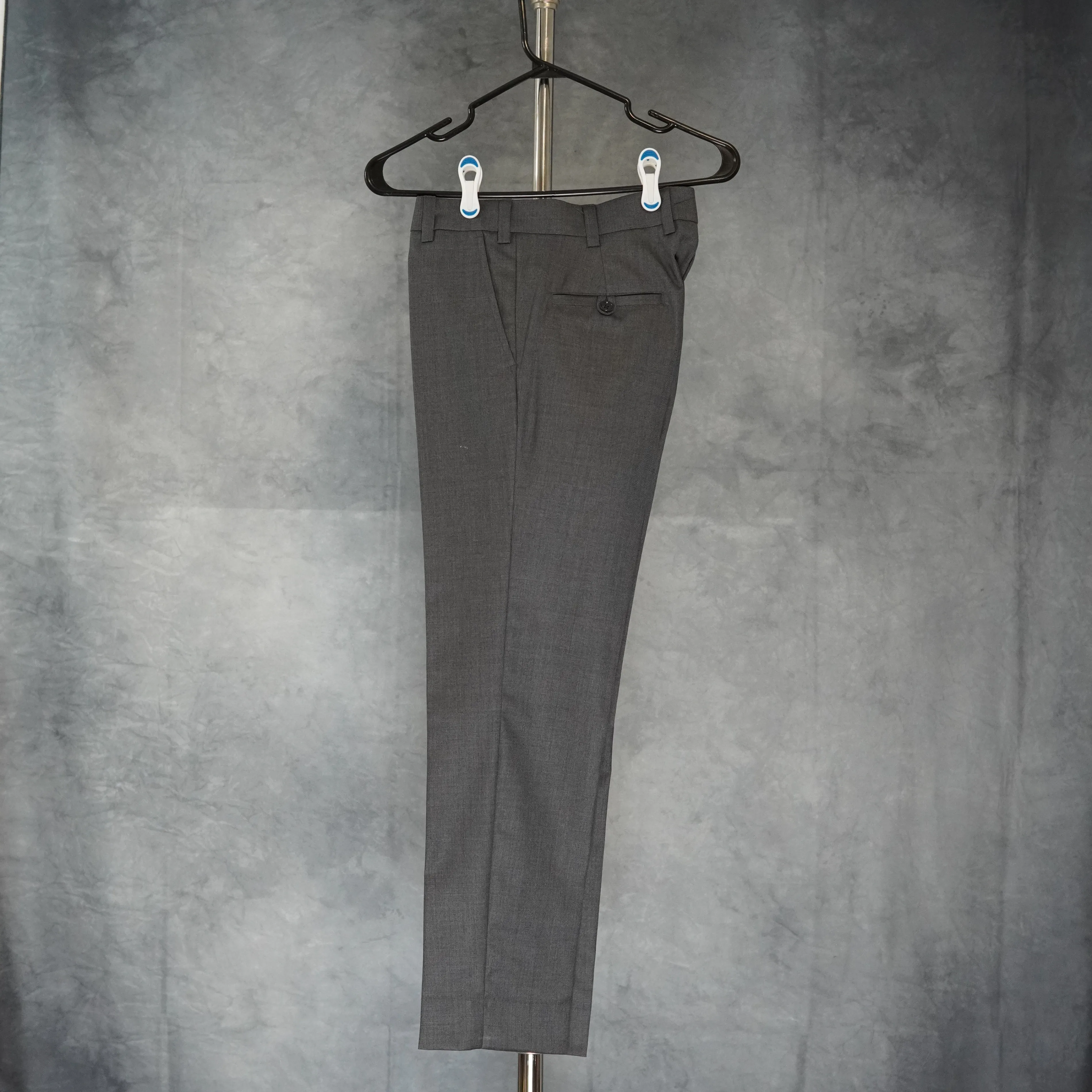 Custom 3-Piece Grey Suit by Modello Bespoke – Lazori Collection image indicator(5)