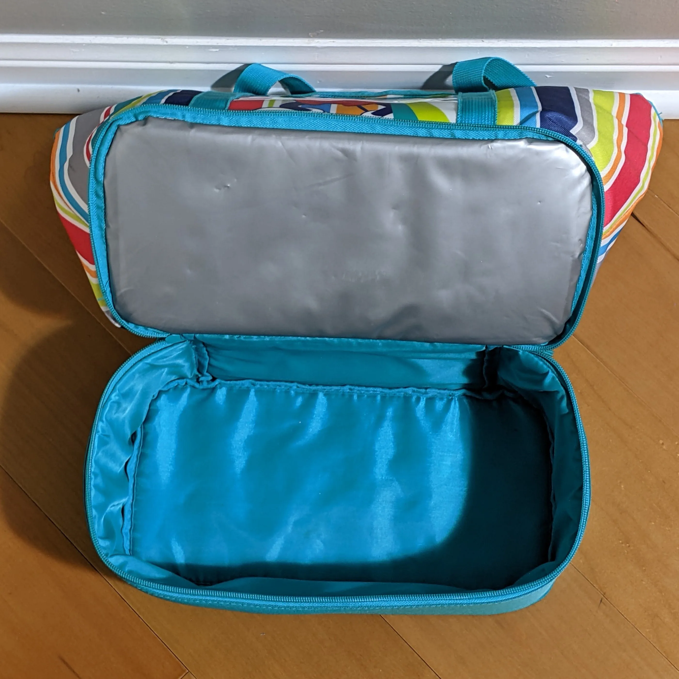 2016 Disney Mickey Mouse Large Insulated Cooler Tote Beach Bag image indicator(9)