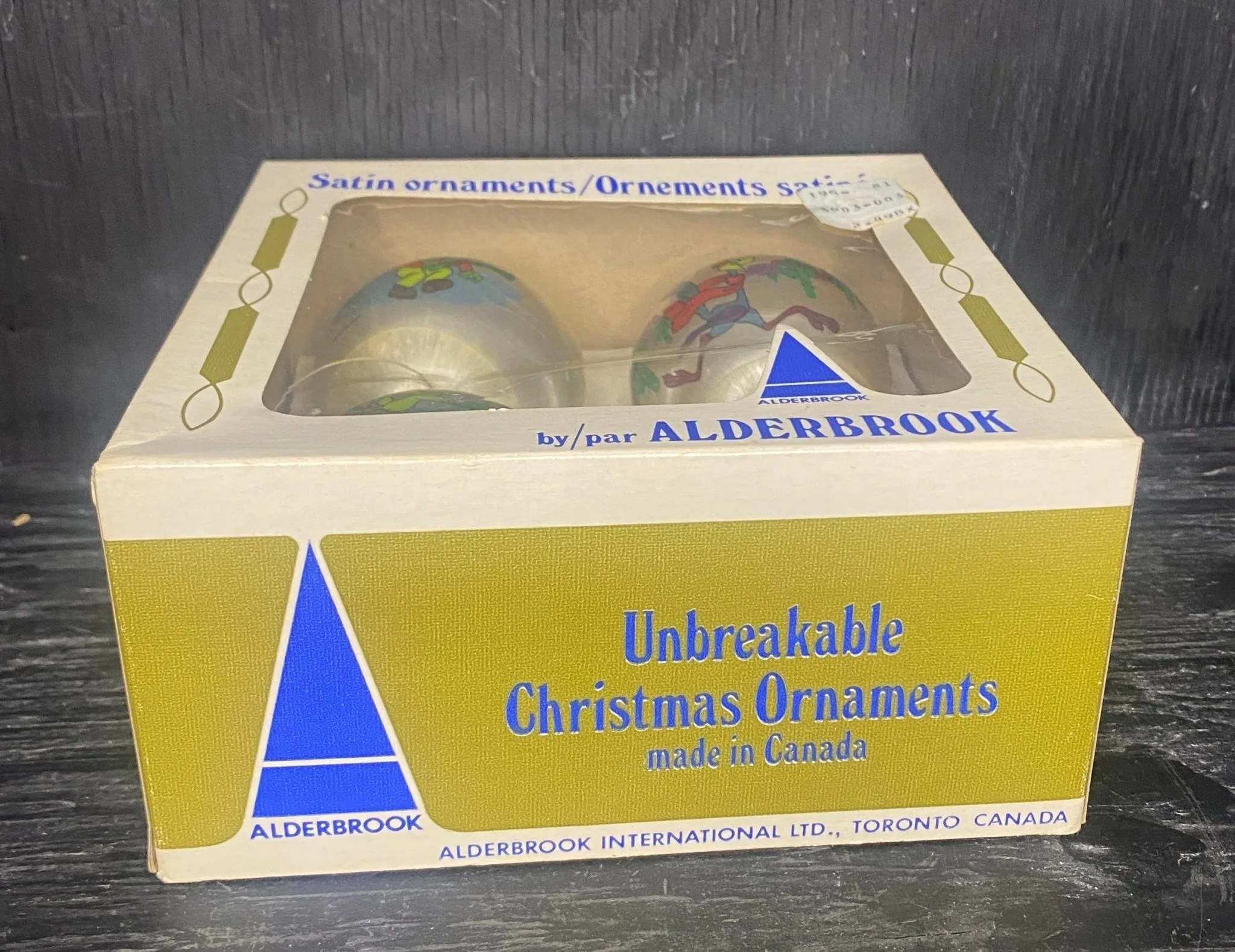 Vintage Looney Tunes Christmas Ornaments image indicator(4)