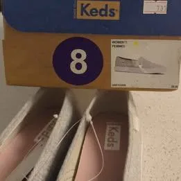 Women shoes, Keds size 8 - New in box image indicator(3)