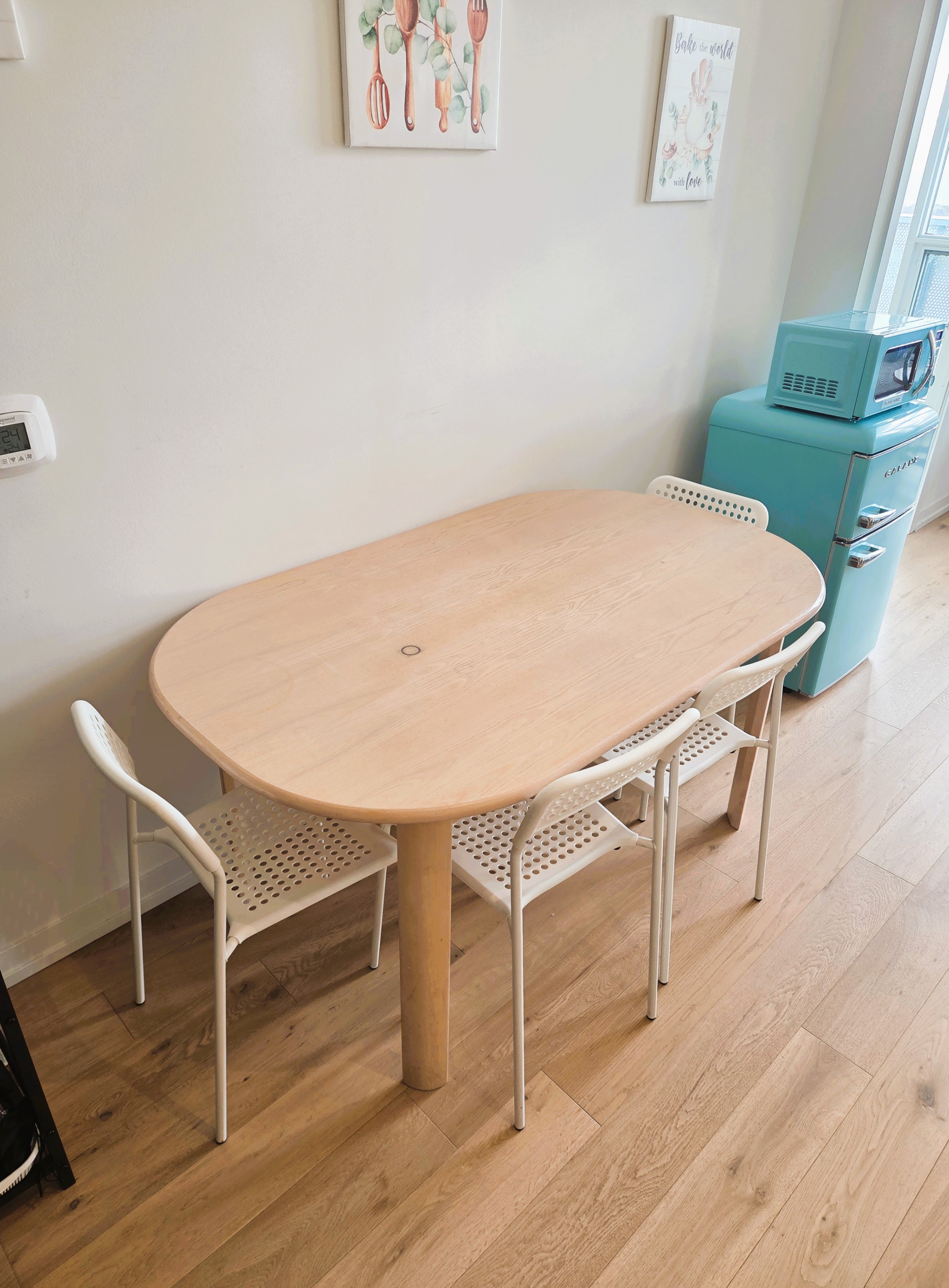 Wooden dining table 4-6 people and 4 ikea adde chairs