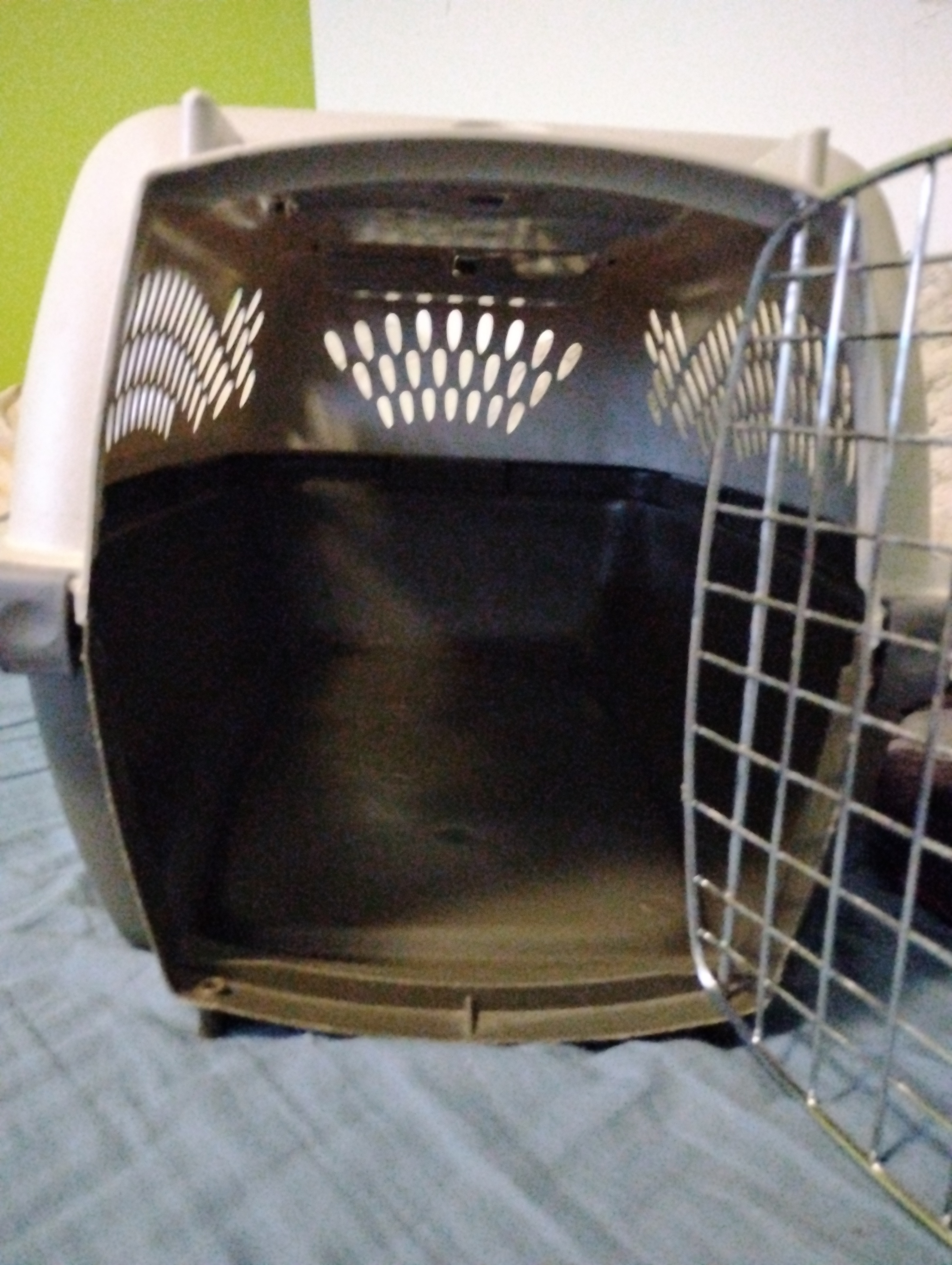 Pet Taxi Animal Carrier – 20", New Condition - photo 2