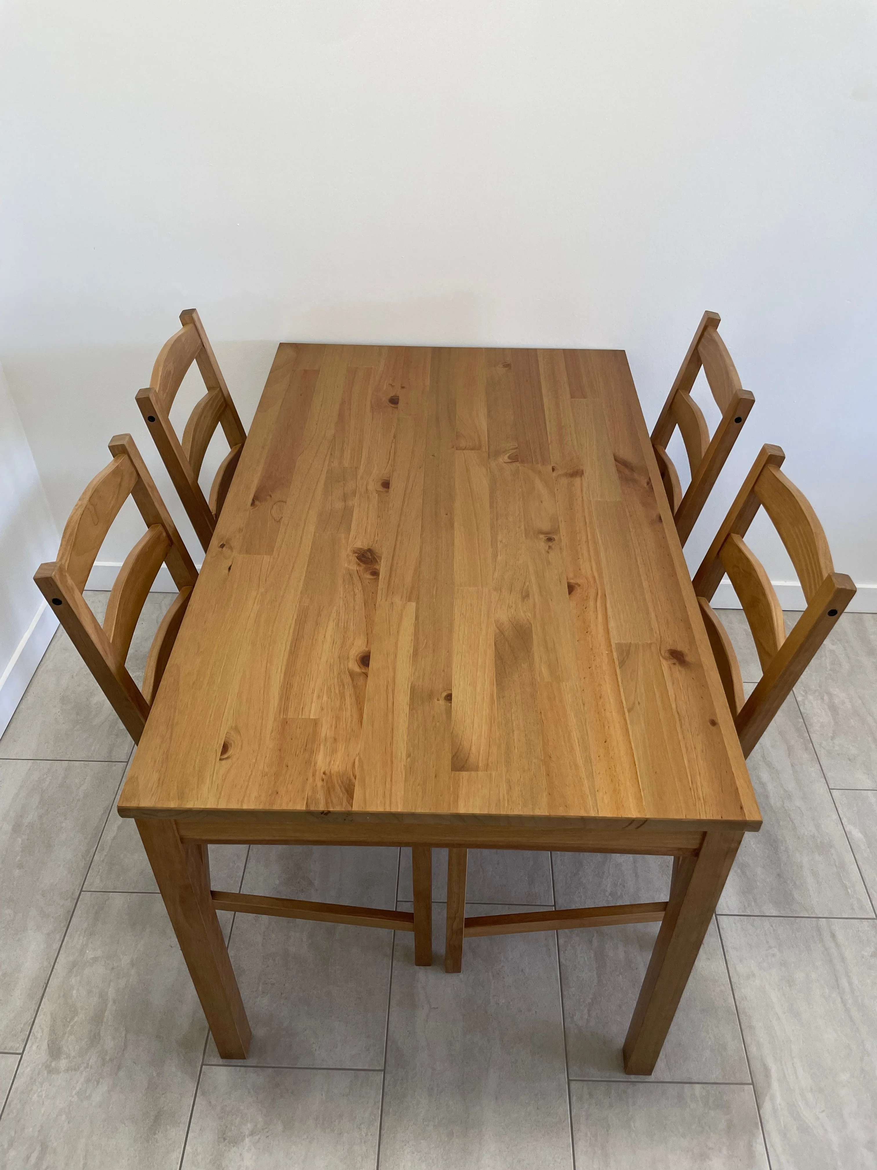 Table & 4 Chairs Set image indicator(3)