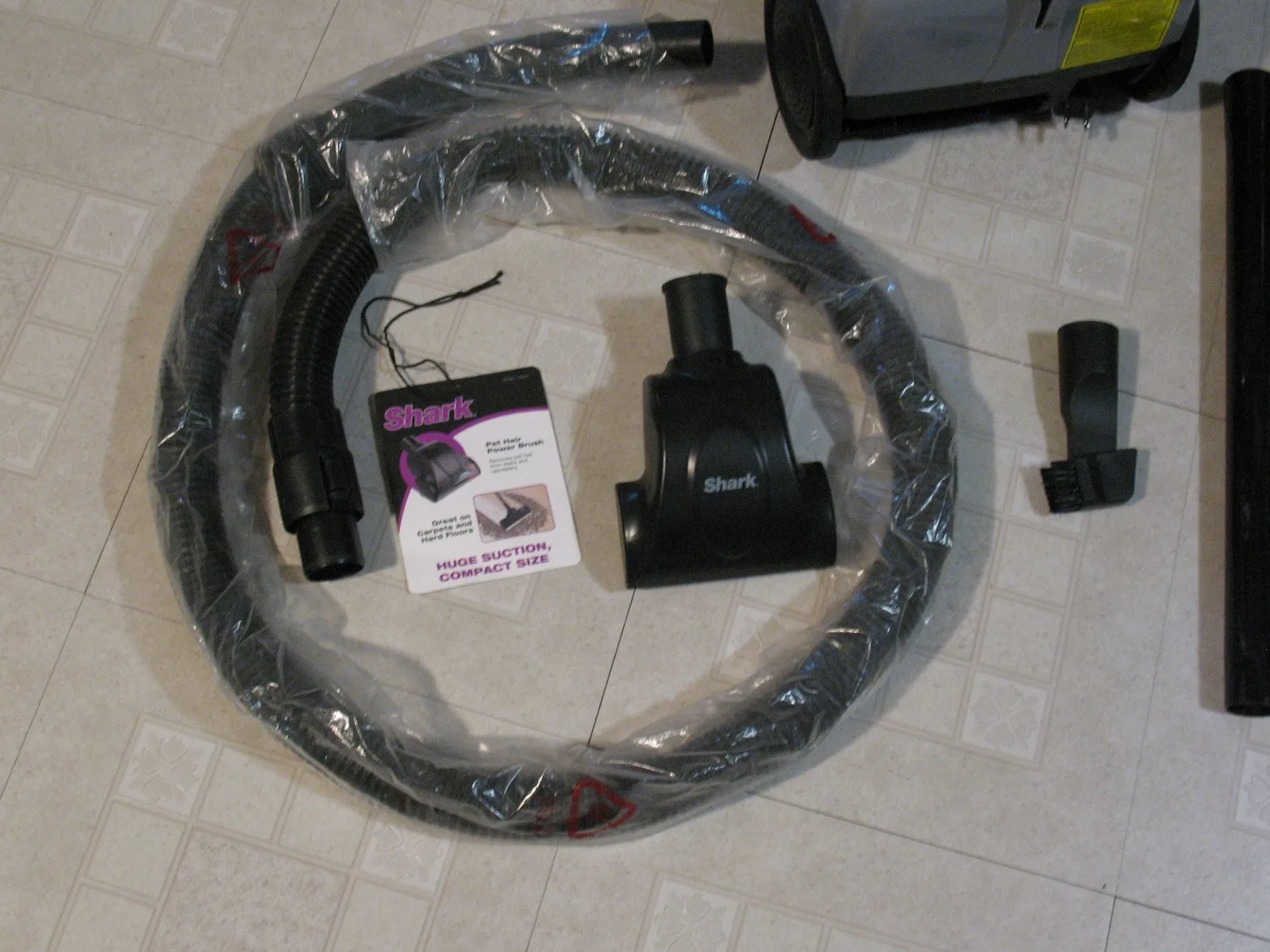 SHARK Quick Clean Canister Vacuum Cleaner, LIKE NEW image indicator(6)