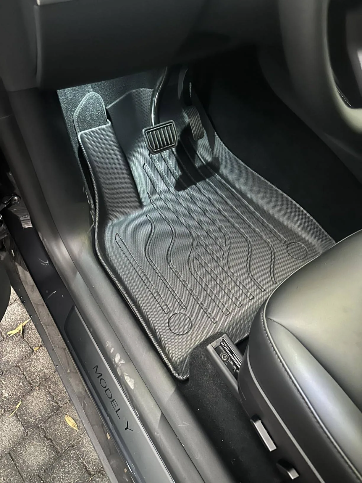 Tesla 6 pc. Model Y Mats image indicator(7)