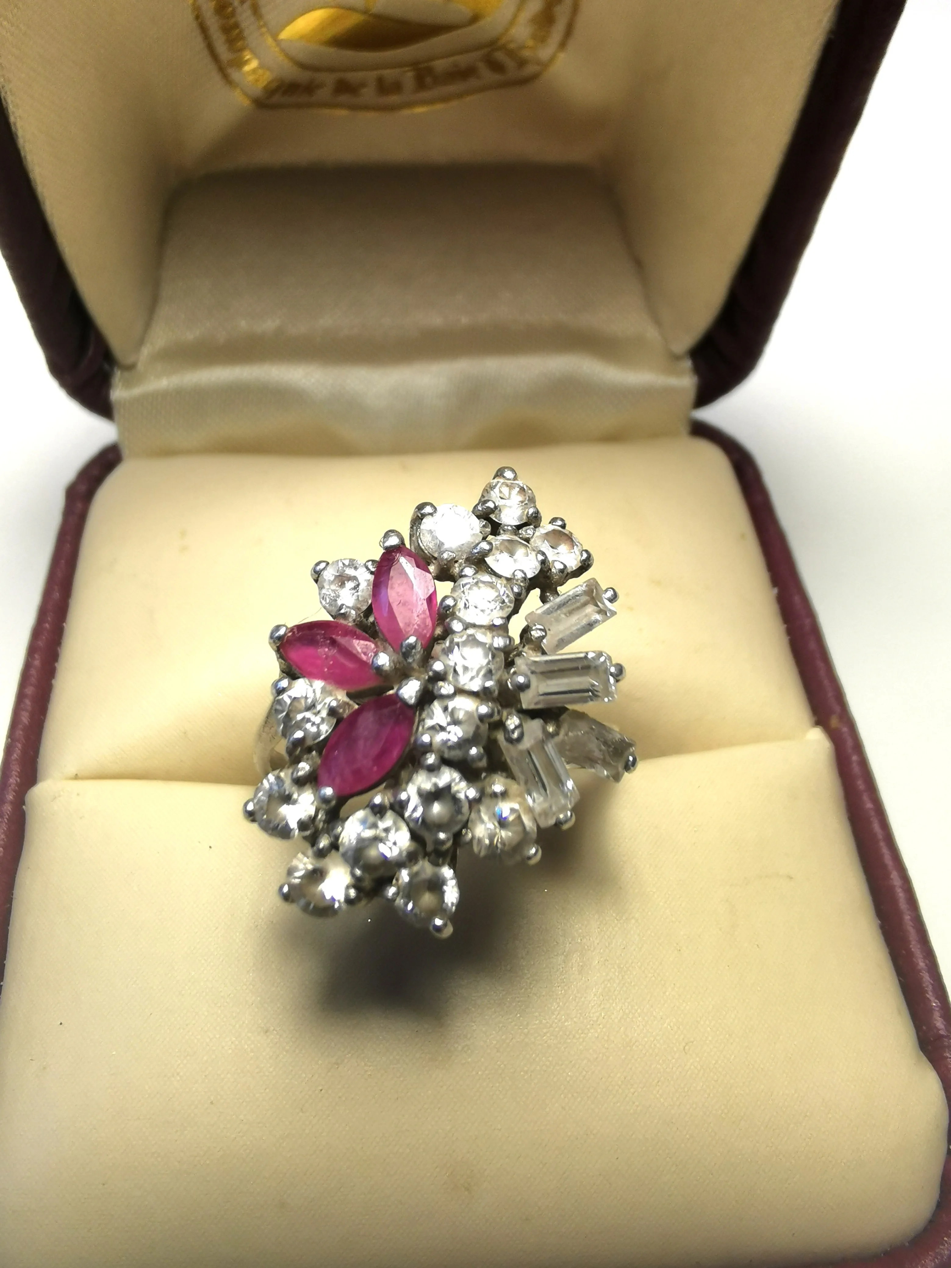 Cocktail Ring Vintage Crafted from 925 sterling silver Starburst image indicator(2)