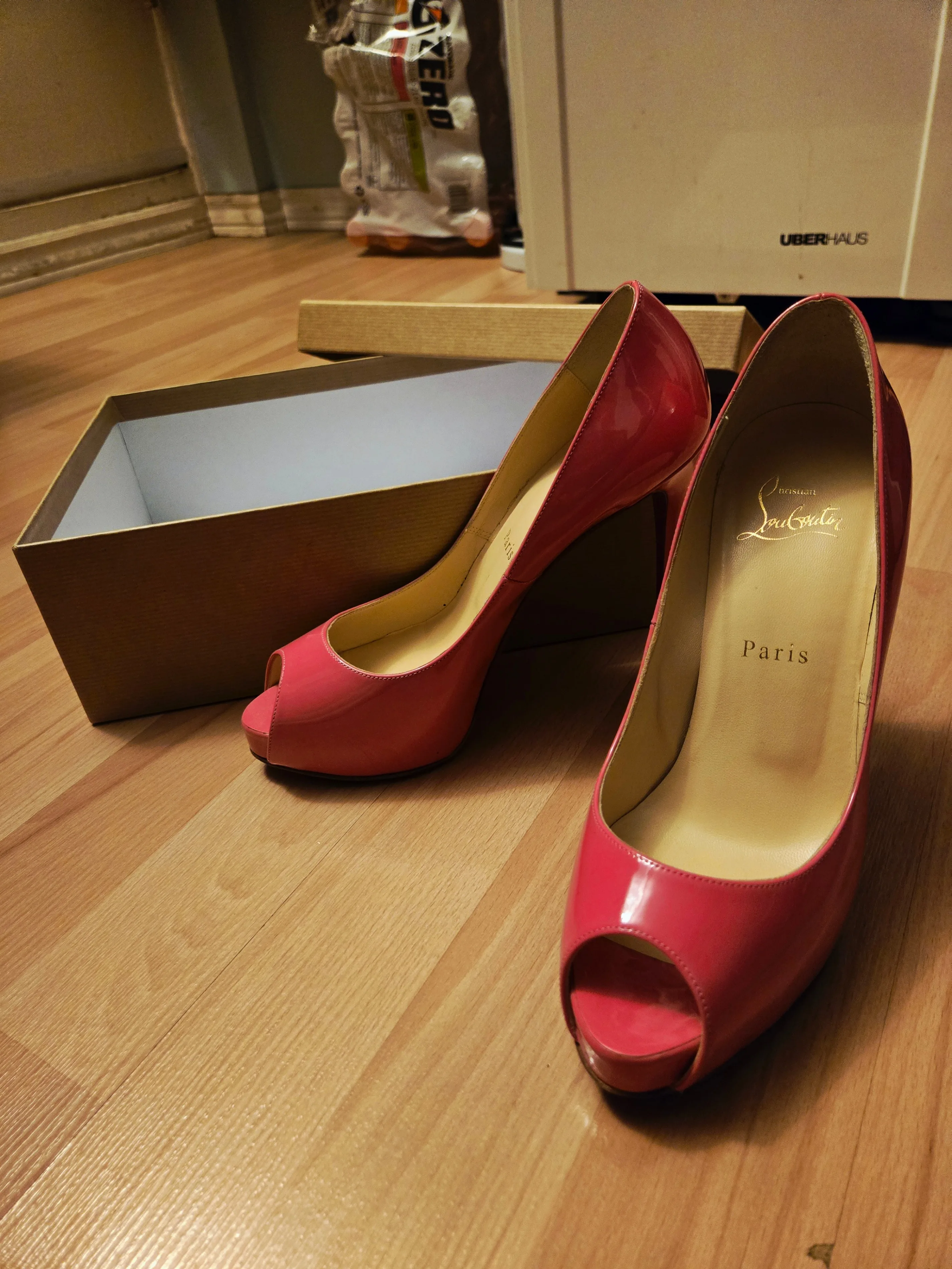 Christian Louboutin Very Prive Peep Toe | Pink | Size 38
