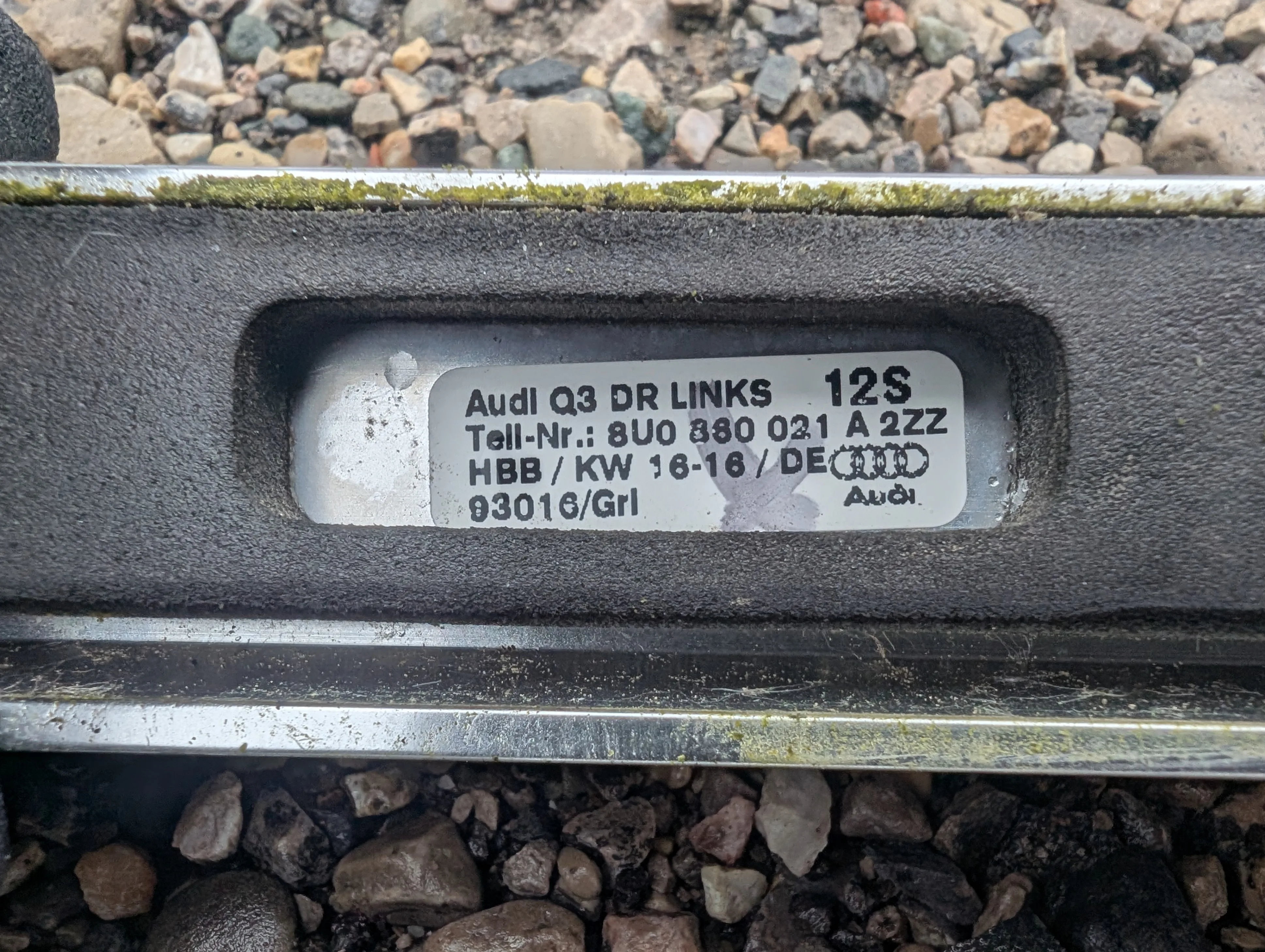 Roof Rail Luggage Rack - Audi (8U0-860-022-A-2ZZ) Chrome. image indicator(2)