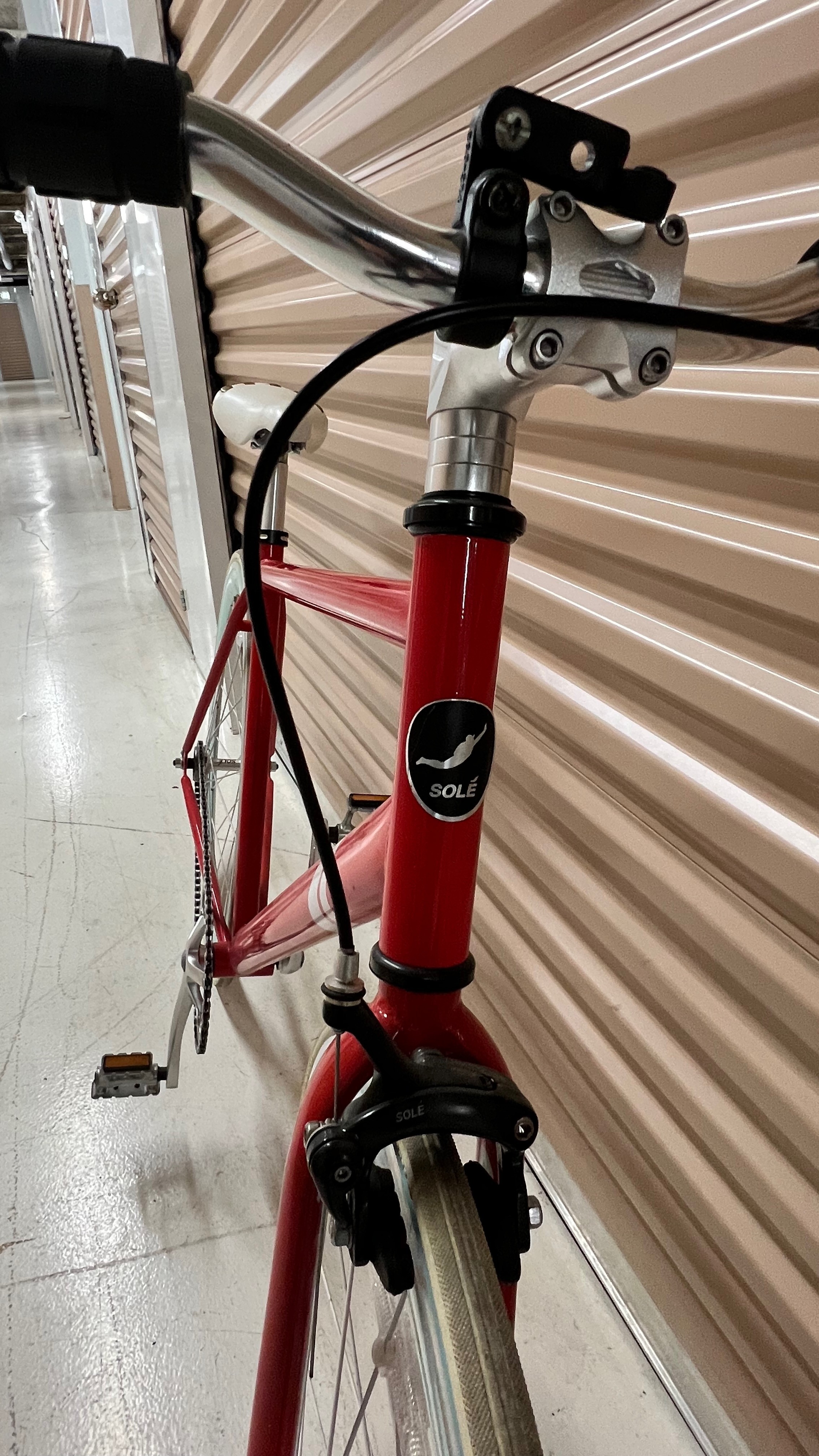 SOLE 49cm Small Single Speed Bike – Like New Red Frame Blue Rims - photo 3