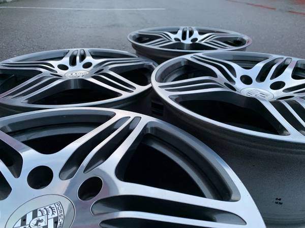 Set of OEM FORGED 19X8/9.5 Porsche Boxster/Cayman rims exc con - photo 3