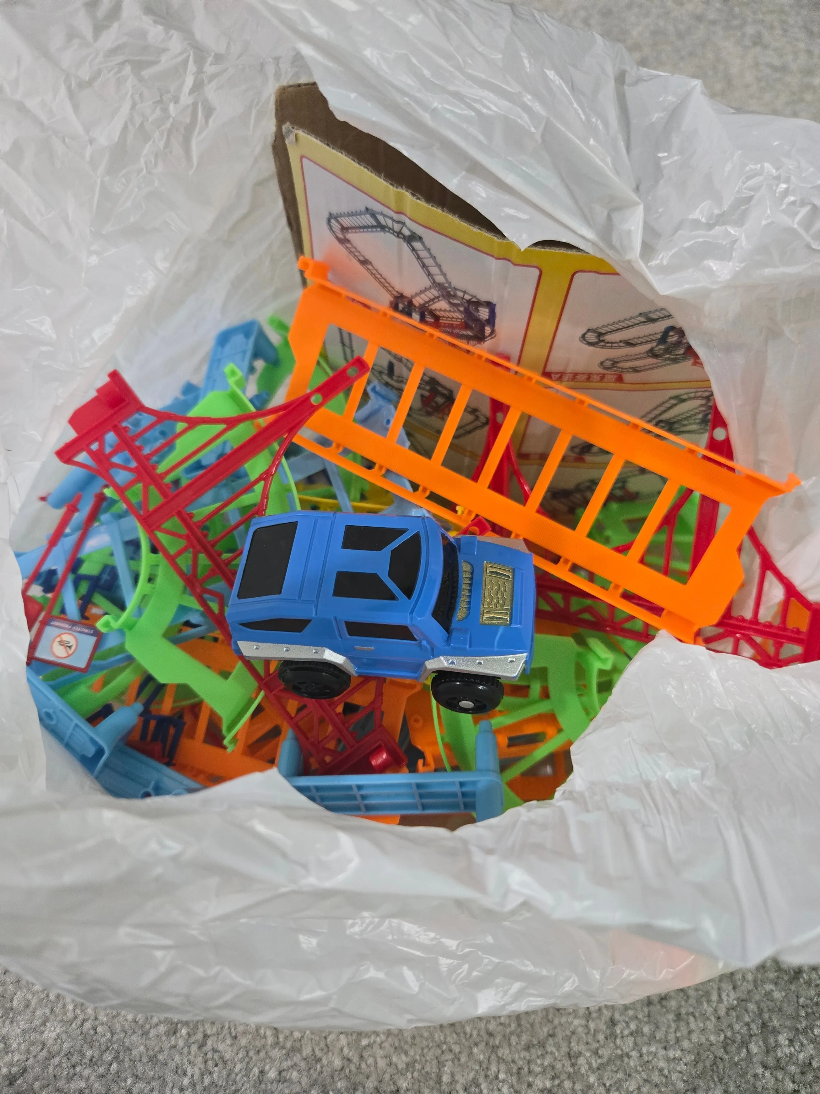 Toy car with tracks image indicator(2)