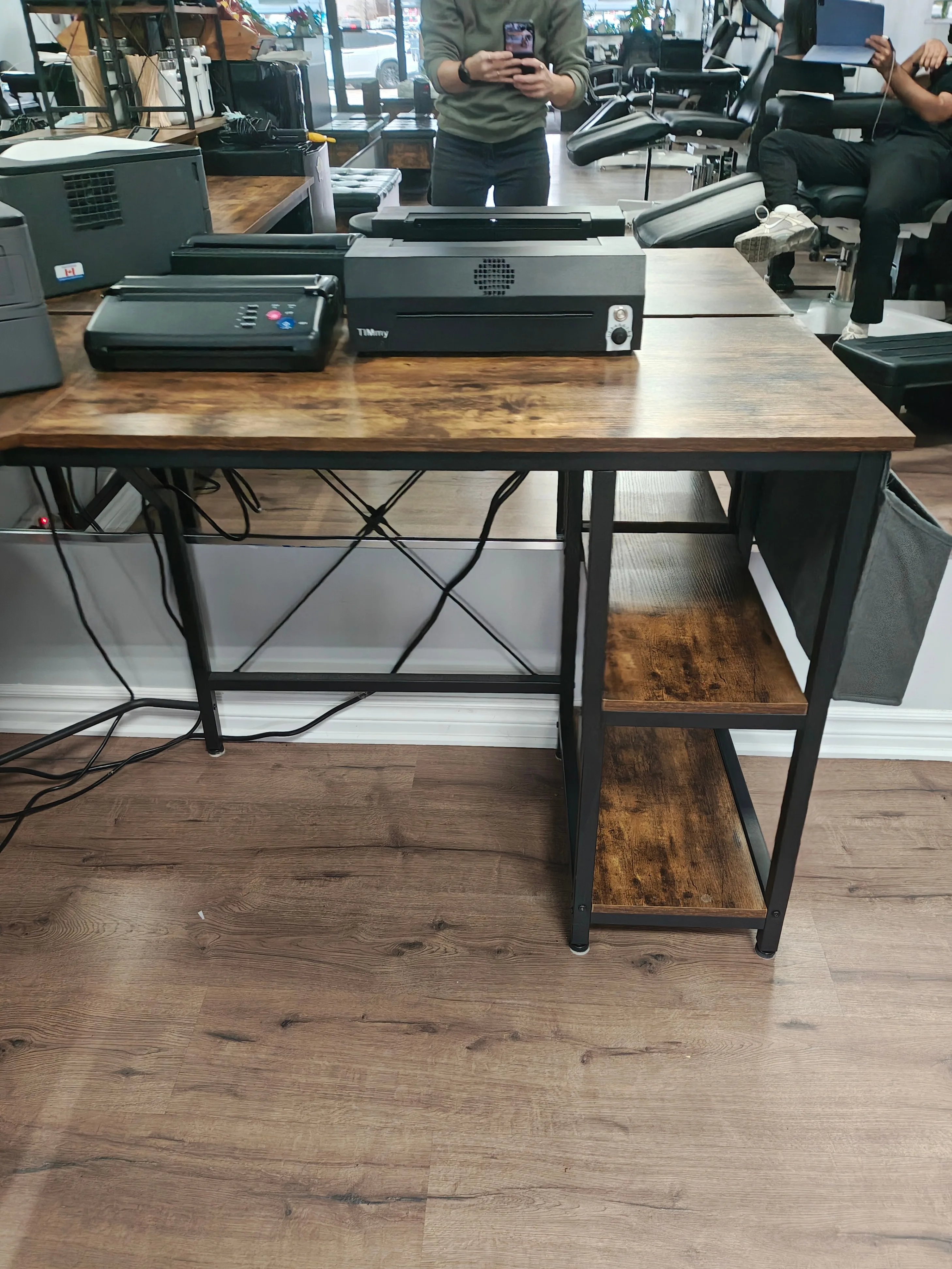 L-Shaped Corner Computer Desk - Spacious Workstation image indicator(3)