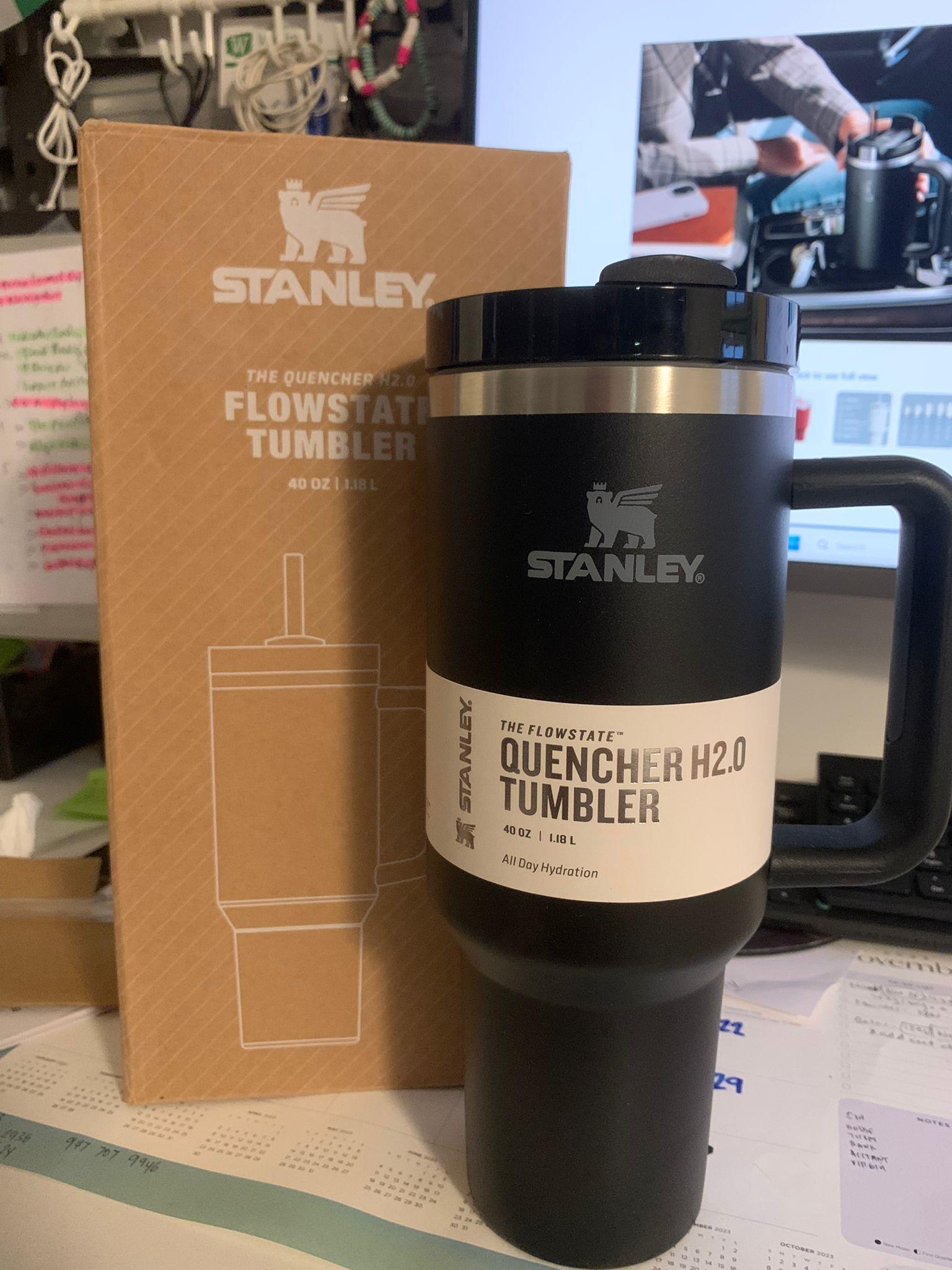 Stanley tumbler 40 oz