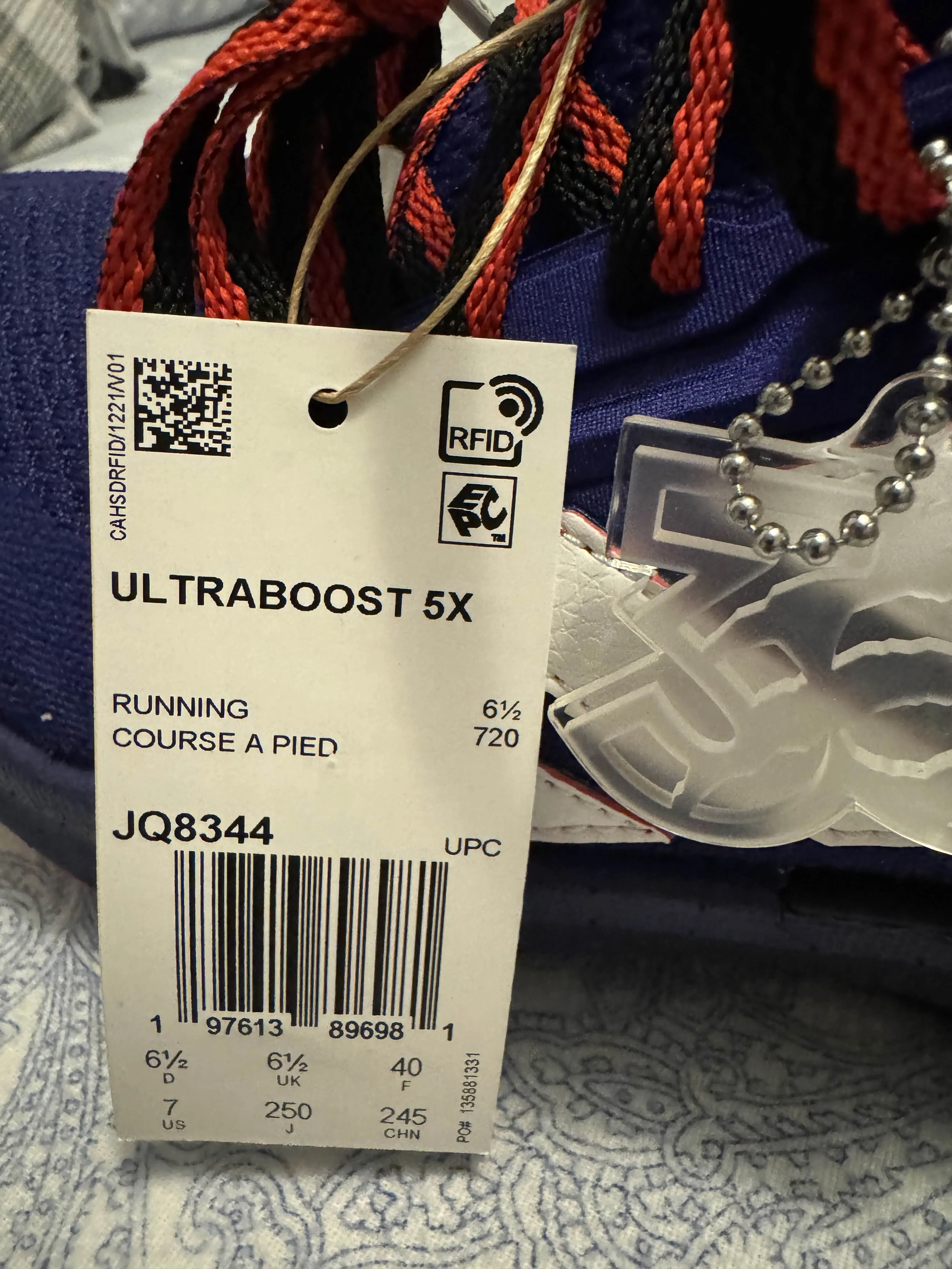 Adidas UltraBoost 5X Raptors Limited Edition (Brand New) image indicator(4)