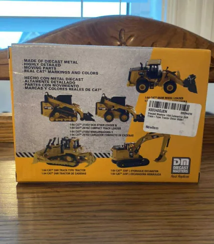 Diecast Masters 1:64 scale Cat D6R Track-Type Tractor Model Toy image indicator(3)