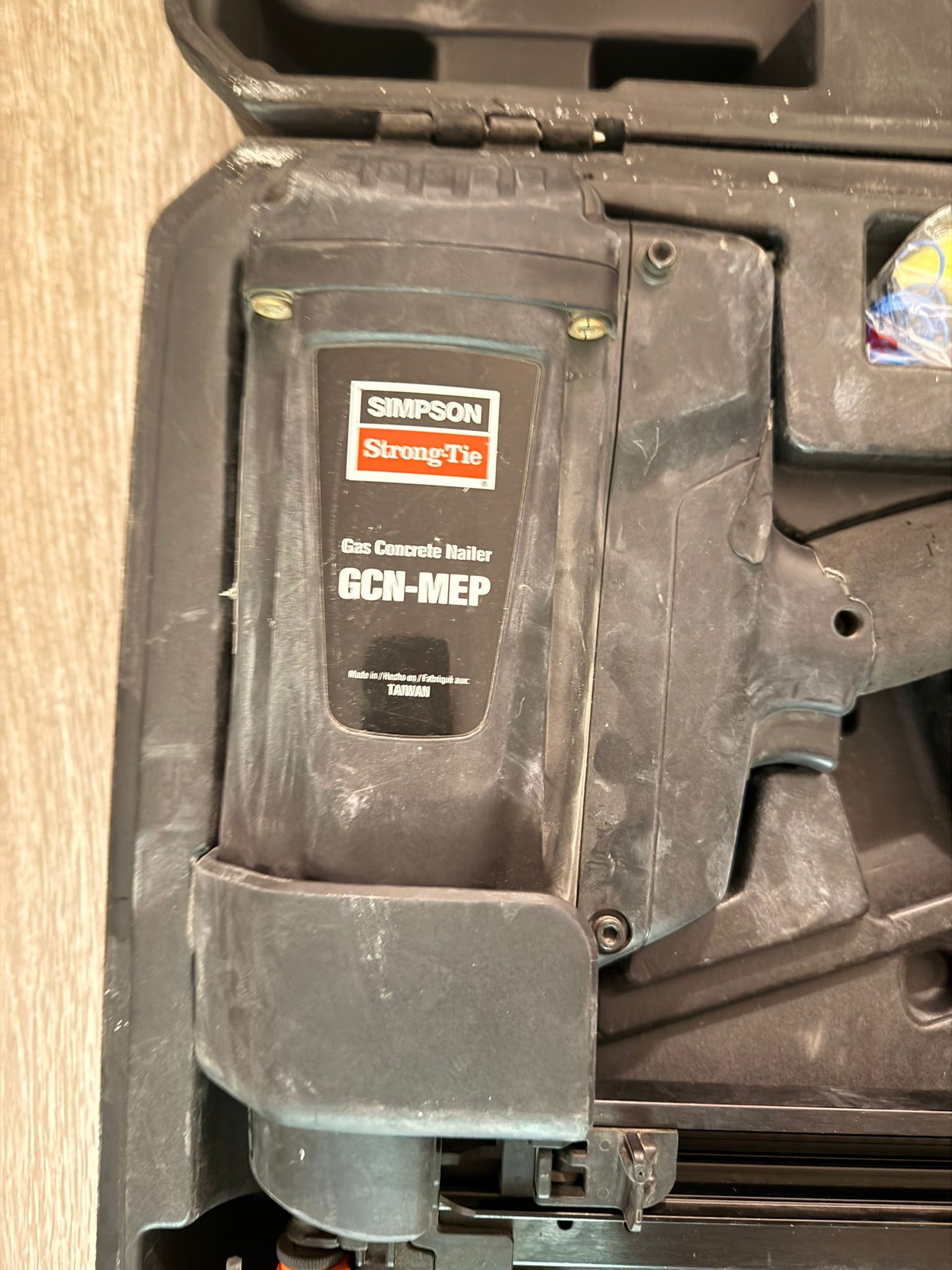 Simpson Strong-Tie G3 Gas Actuated Cordless Concrete Nailer - photo 3