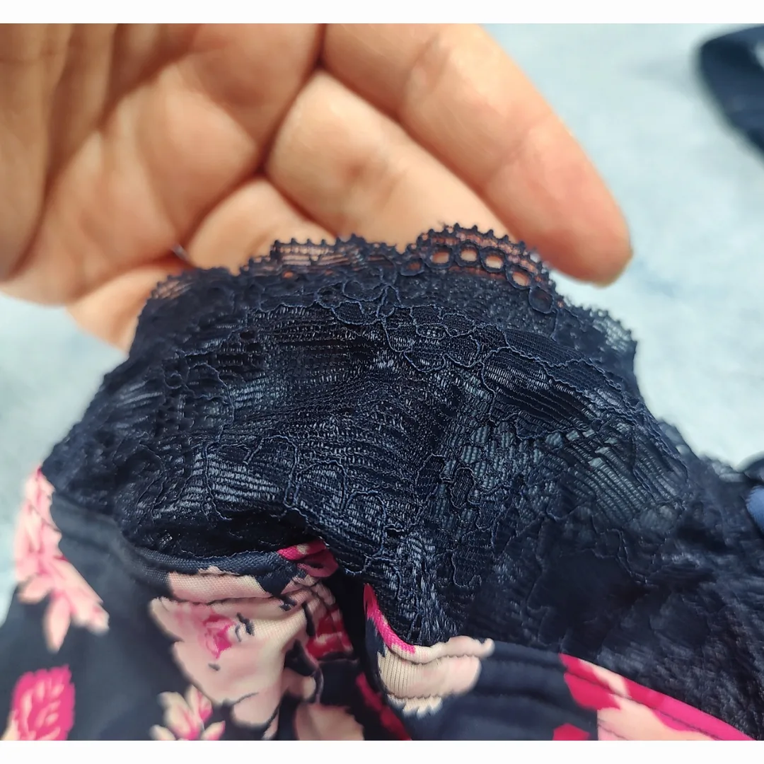 Amoureuse Lace-Trim Underwire 38C Bra image indicator(6)