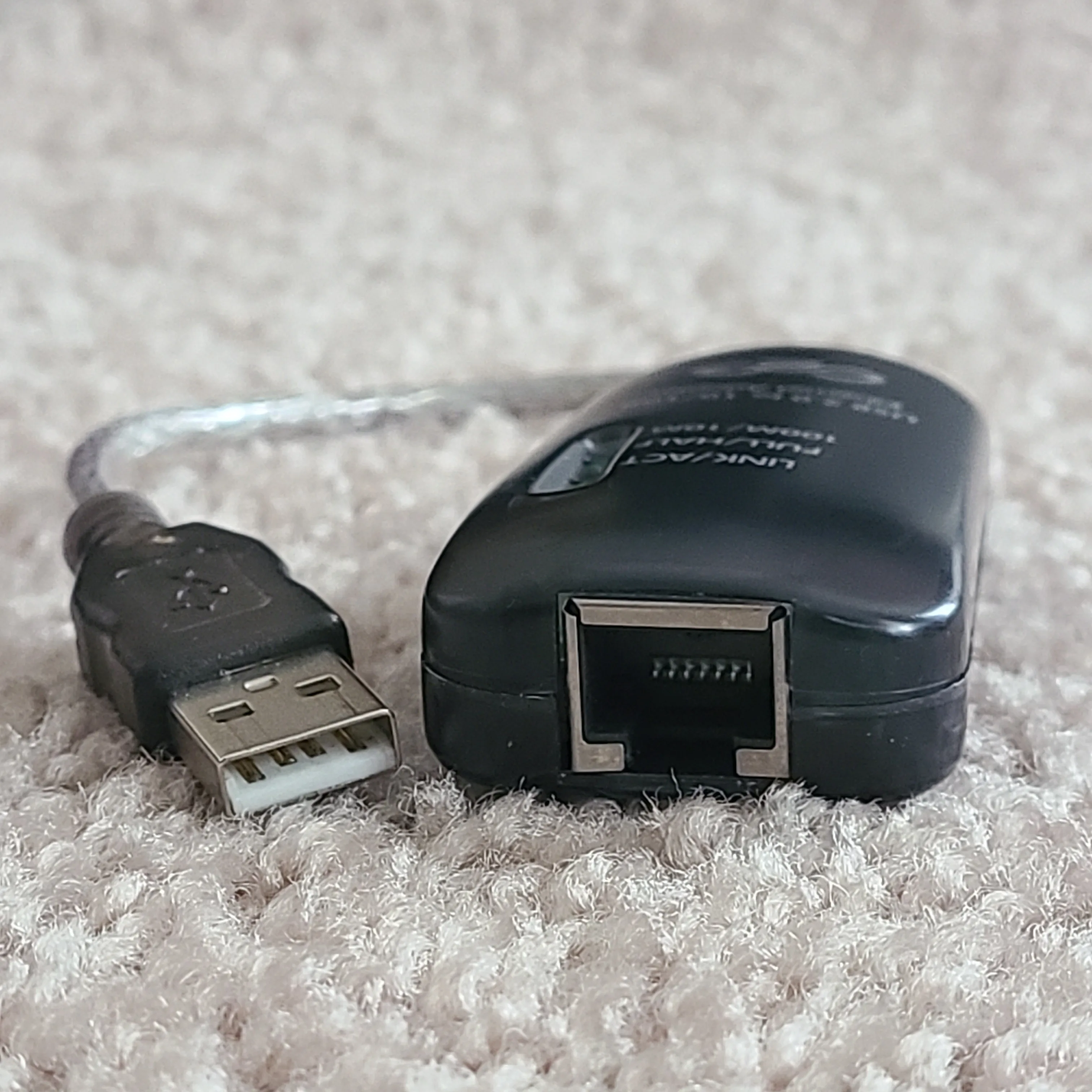 C2G 39998 USB 2.0 Fast Ethernet Network Adapter (7.5 Inch) image indicator(3)