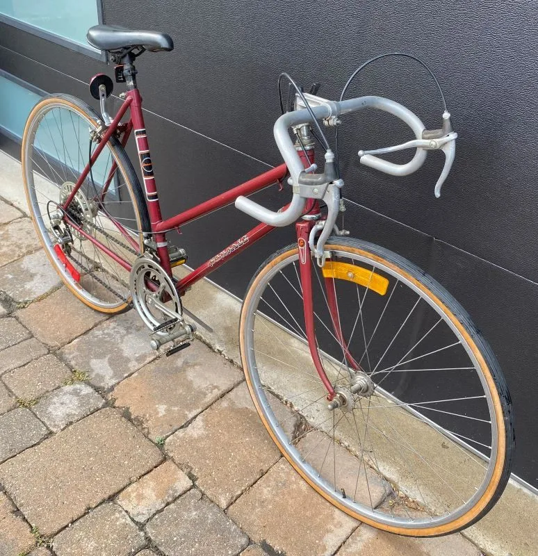 Bike- Vintage FAVORIT Road Bike 27” image indicator(6)