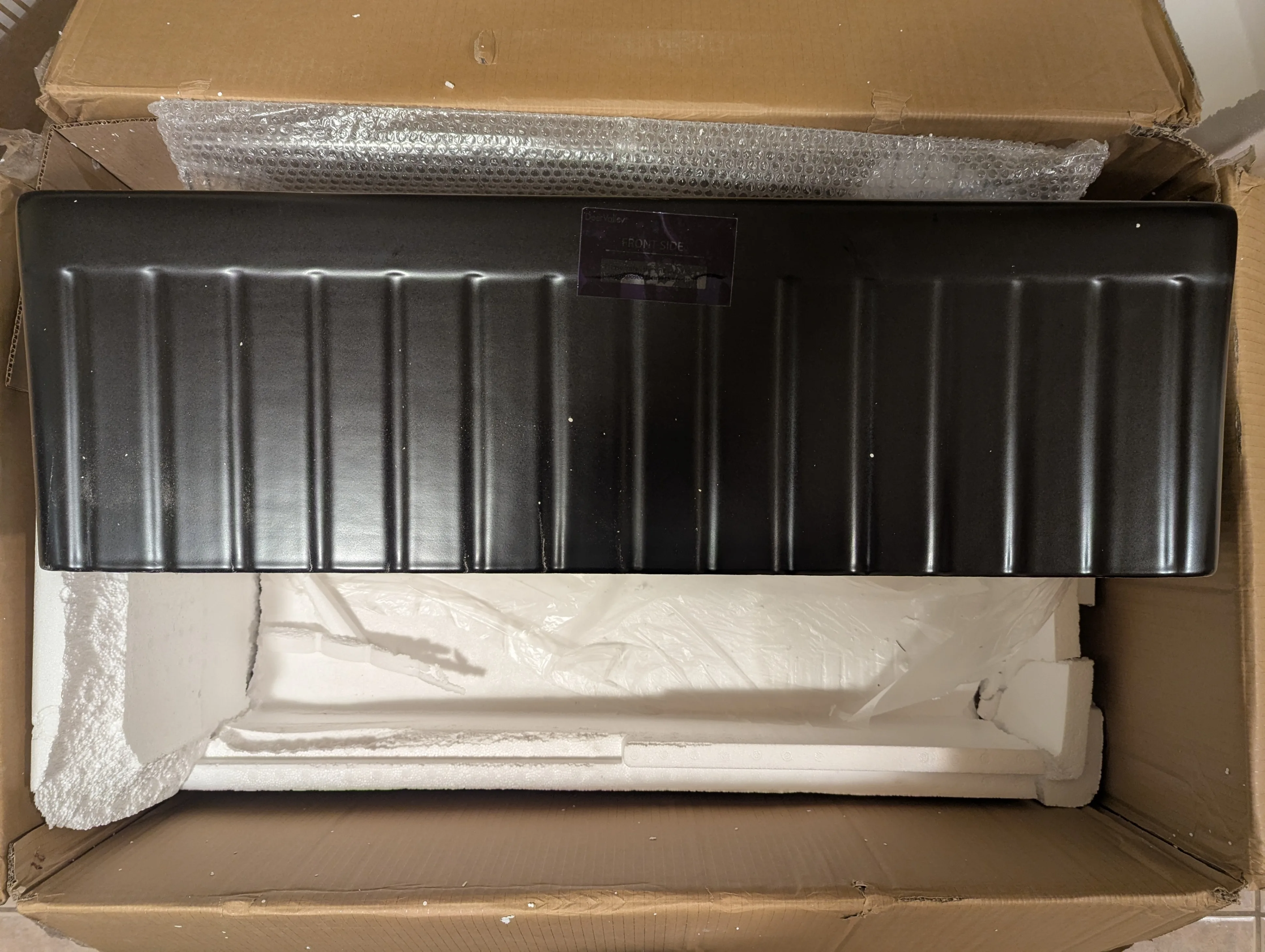 Solstice Fireclay Farmhouse Kitchen Sink 33" L x 18" W image indicator(10)