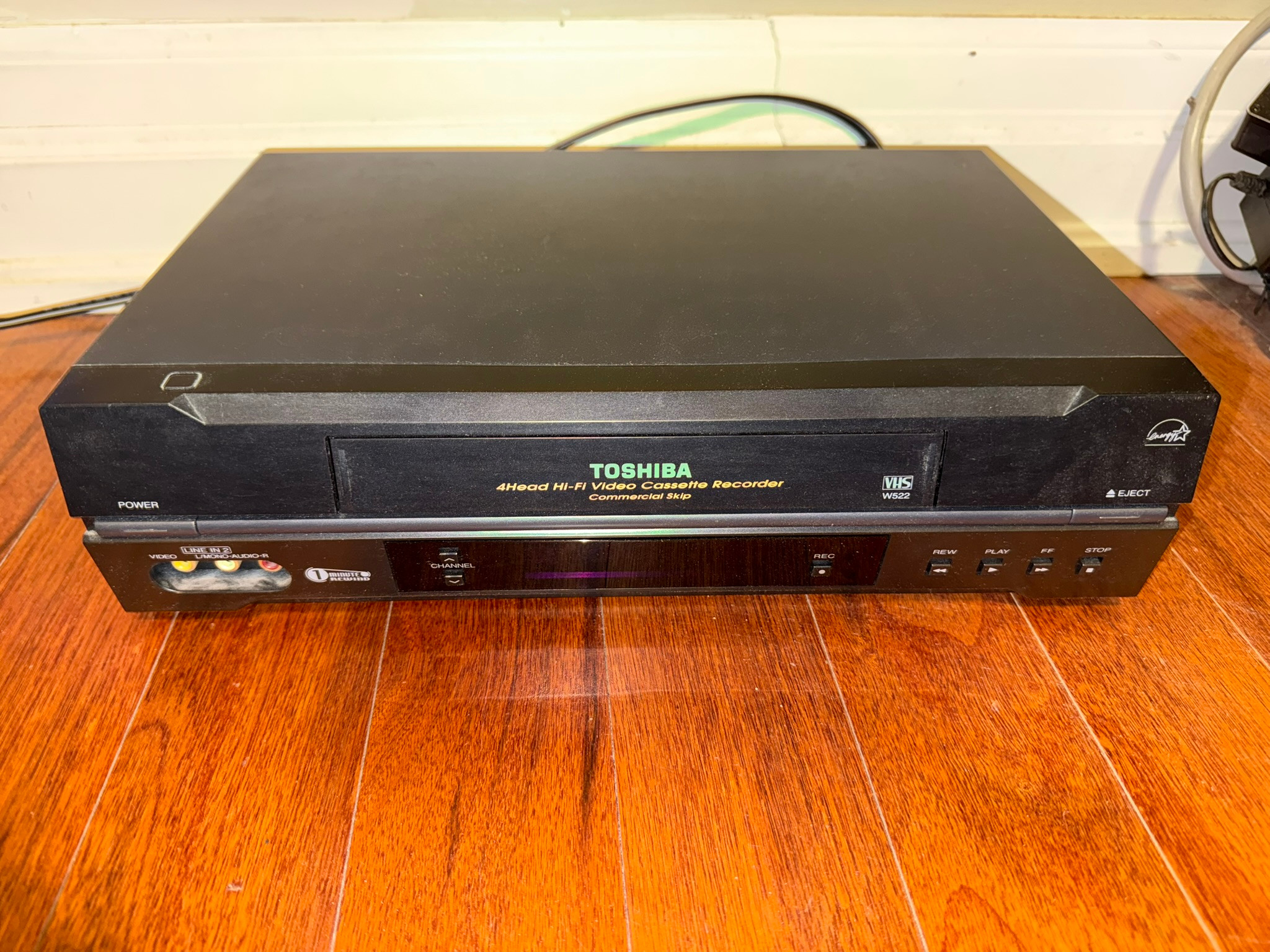 Toshiba W522 4-Head Hi-Fi VCR